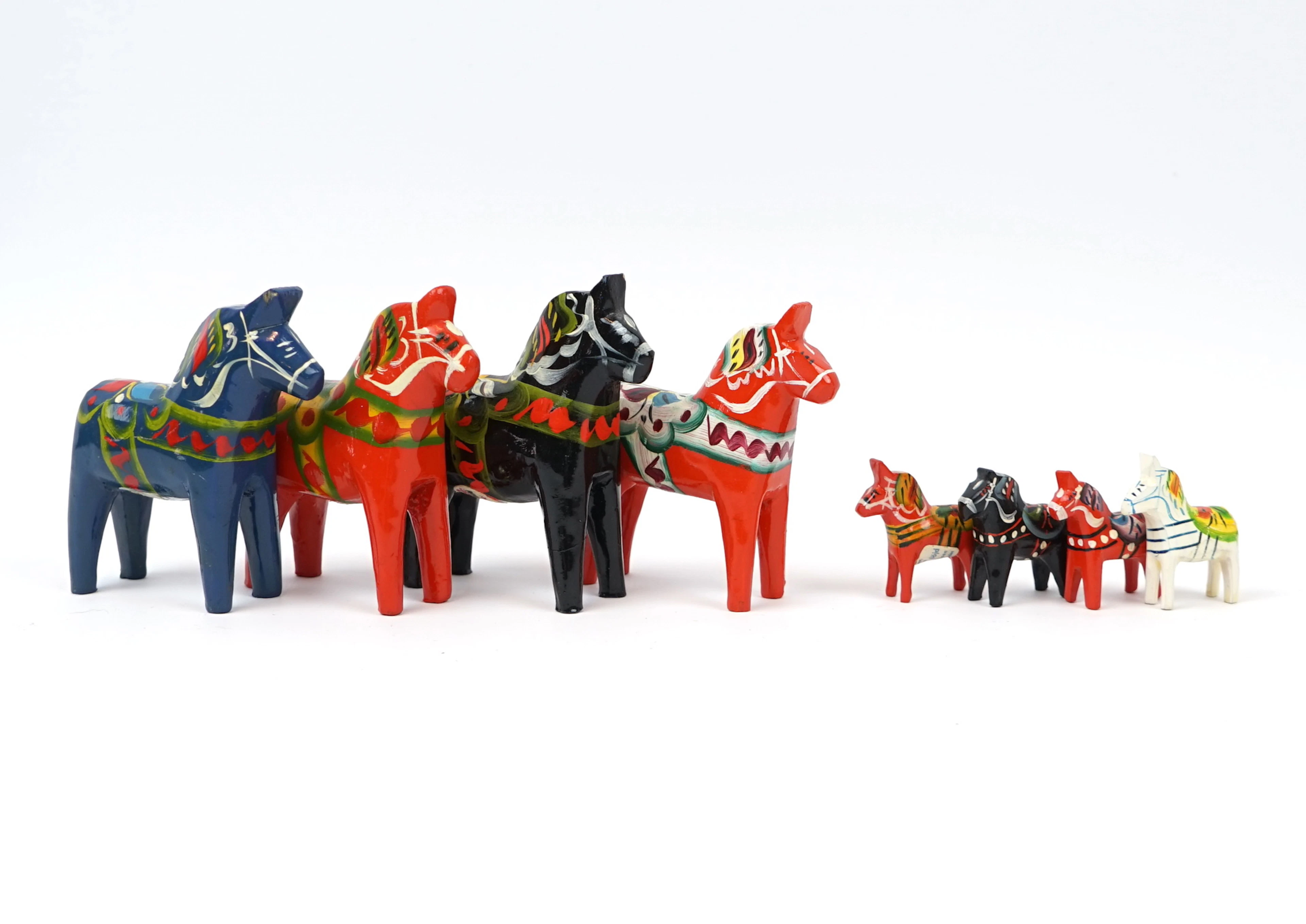 Dala horses, 8 pcs, wood.