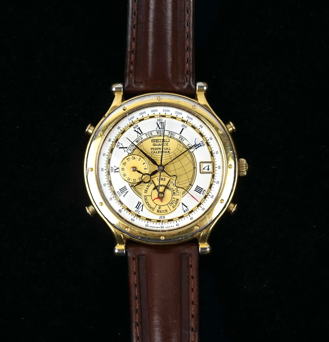 Seiko Perpetual Calendar, orologio da polso, quarzo, acciaio, braccialetto di pelle.