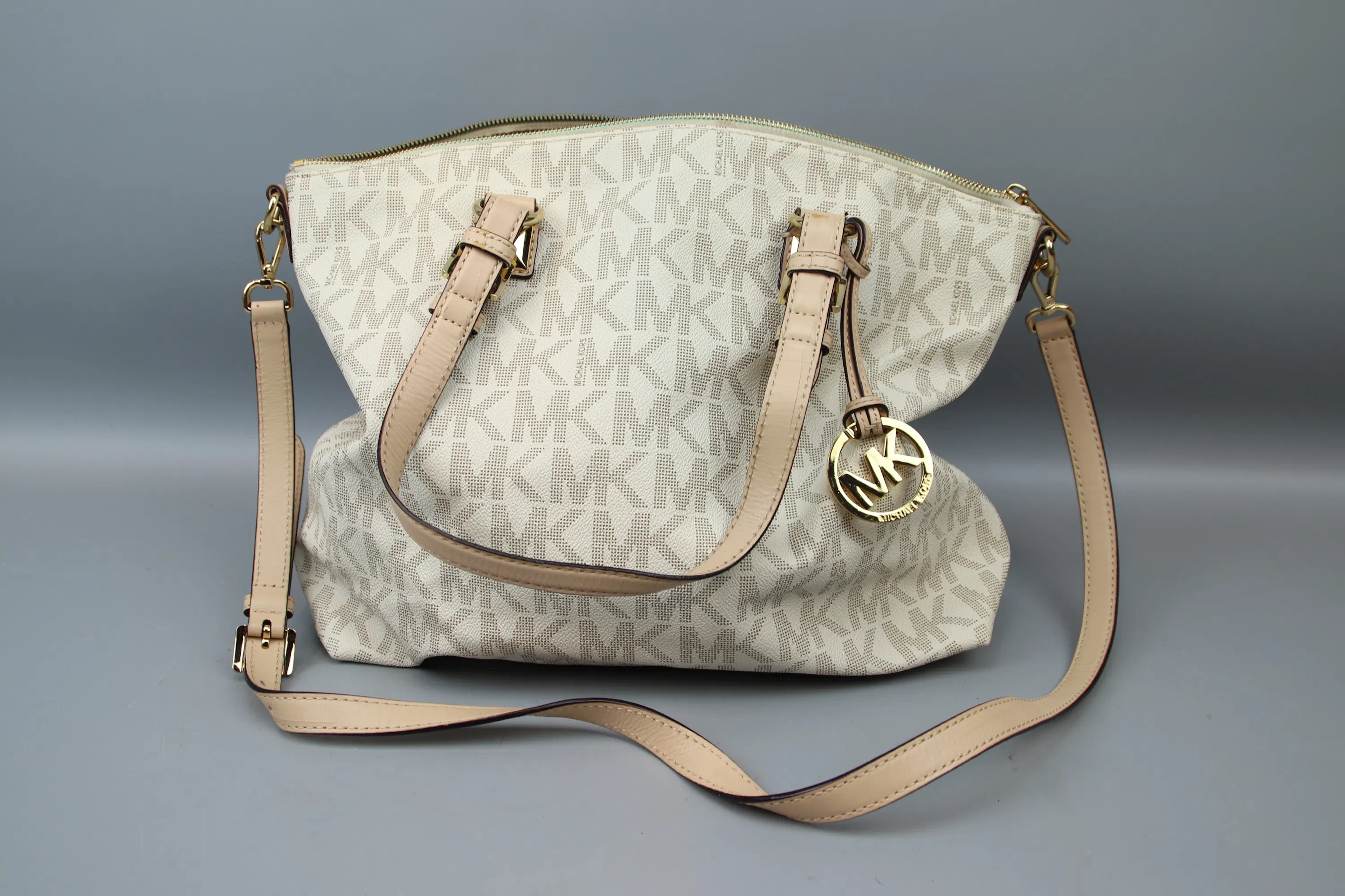 Michael Kors, Gilly Tote, women's bag, canvas/leather details.