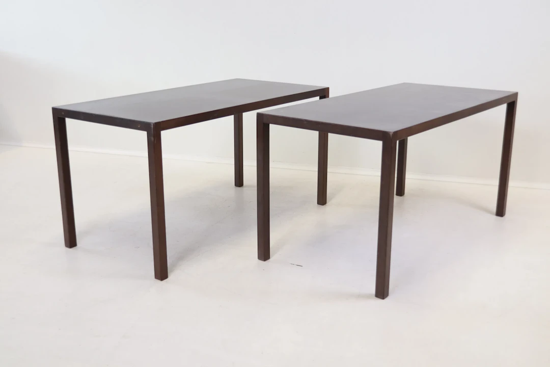 Mesa, 2 piezas, de madera.