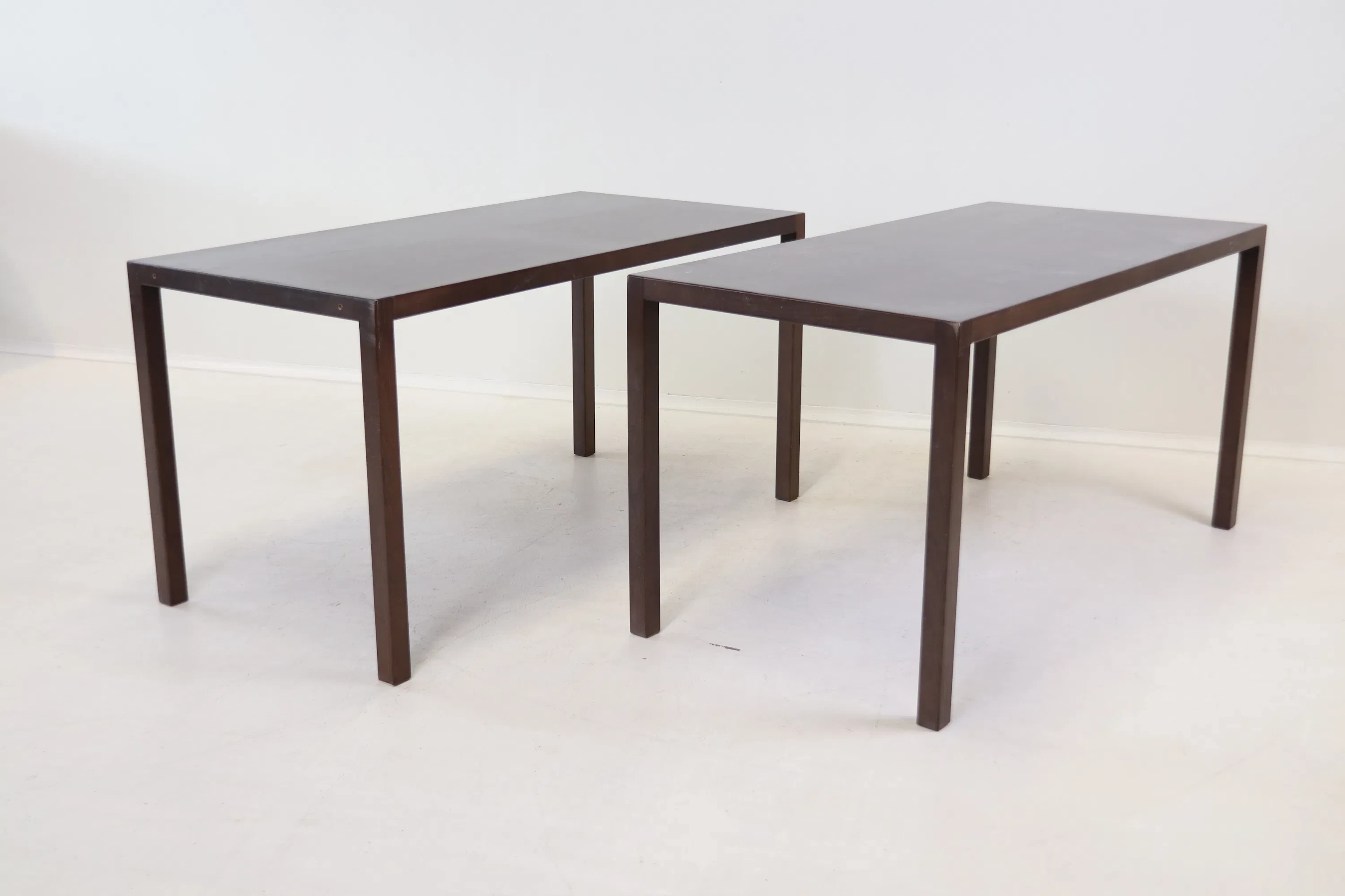 Mesa, 2 piezas, de madera.