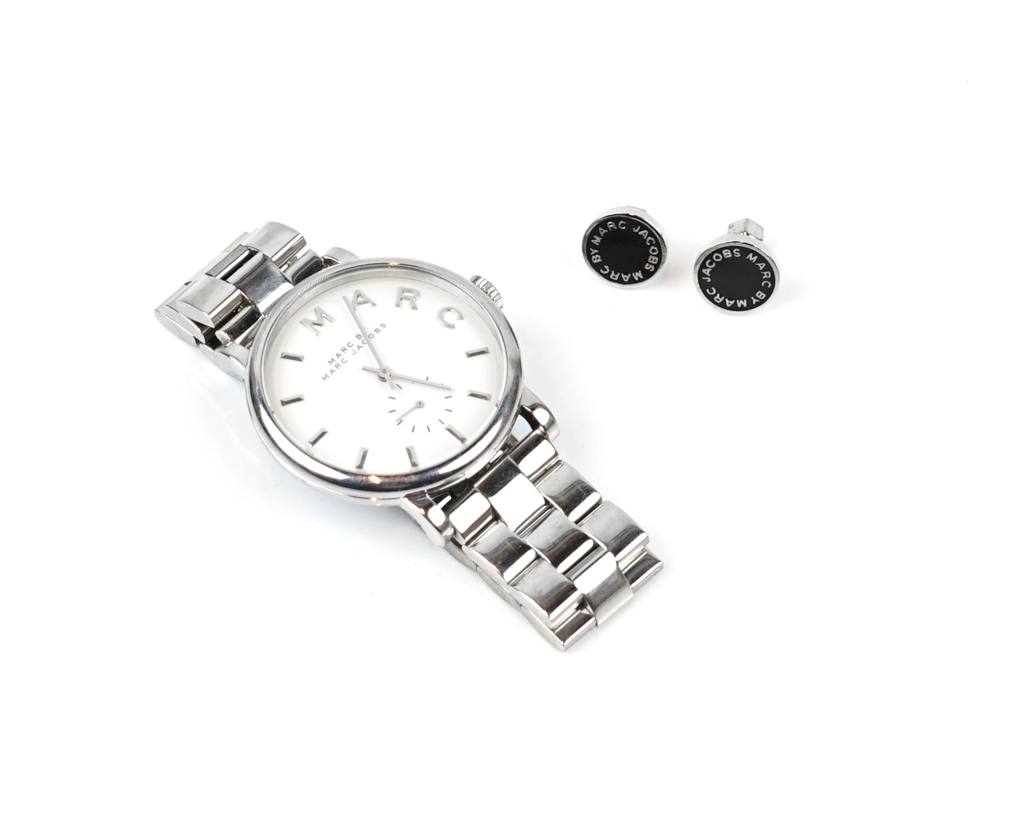 Reloj de pulsera y pendiente, 3 piezas, Marc Jacobs.