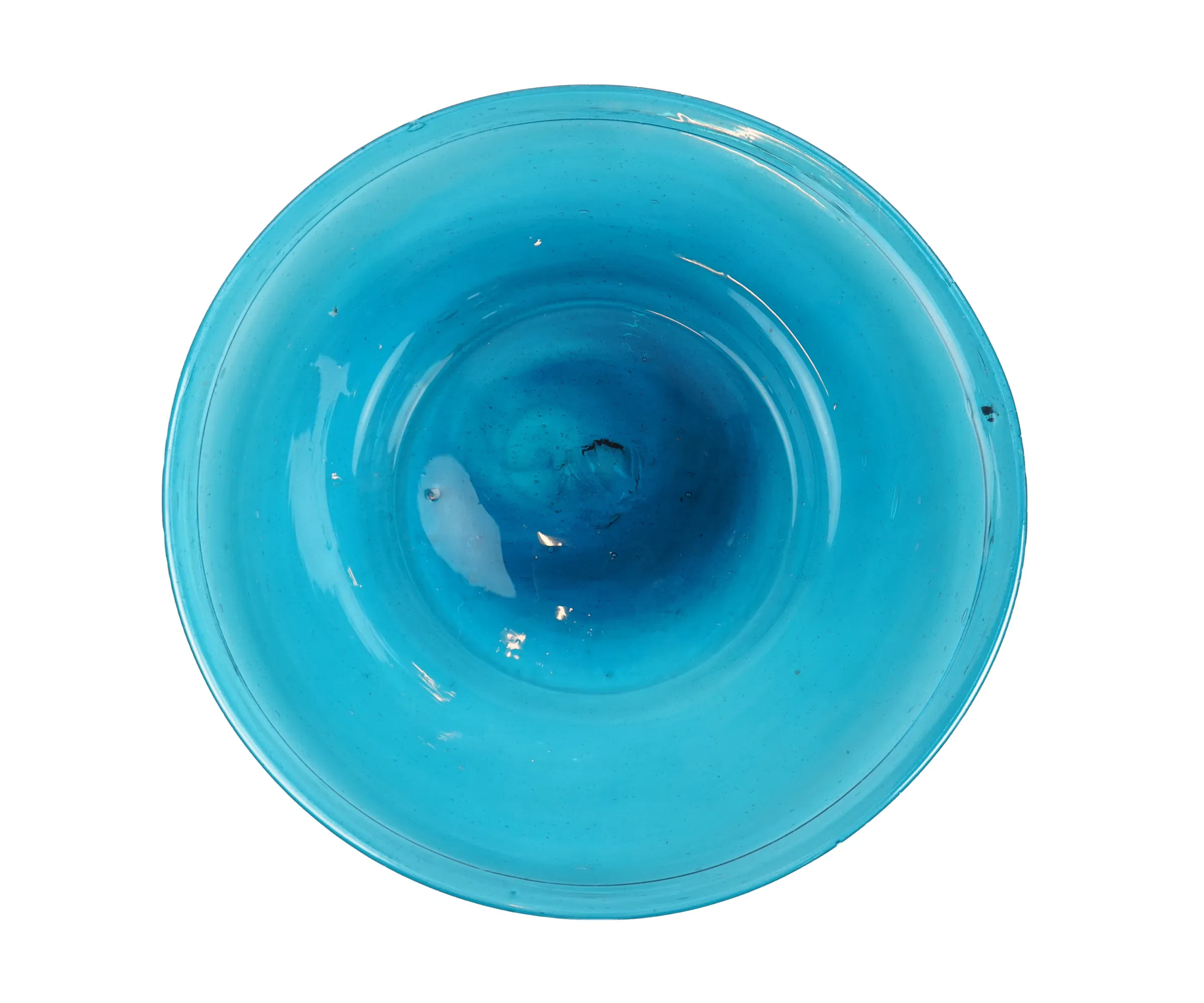 Platillo, cristal con tono turquesa, borde doblado, marca puntel, siglos XVIII.