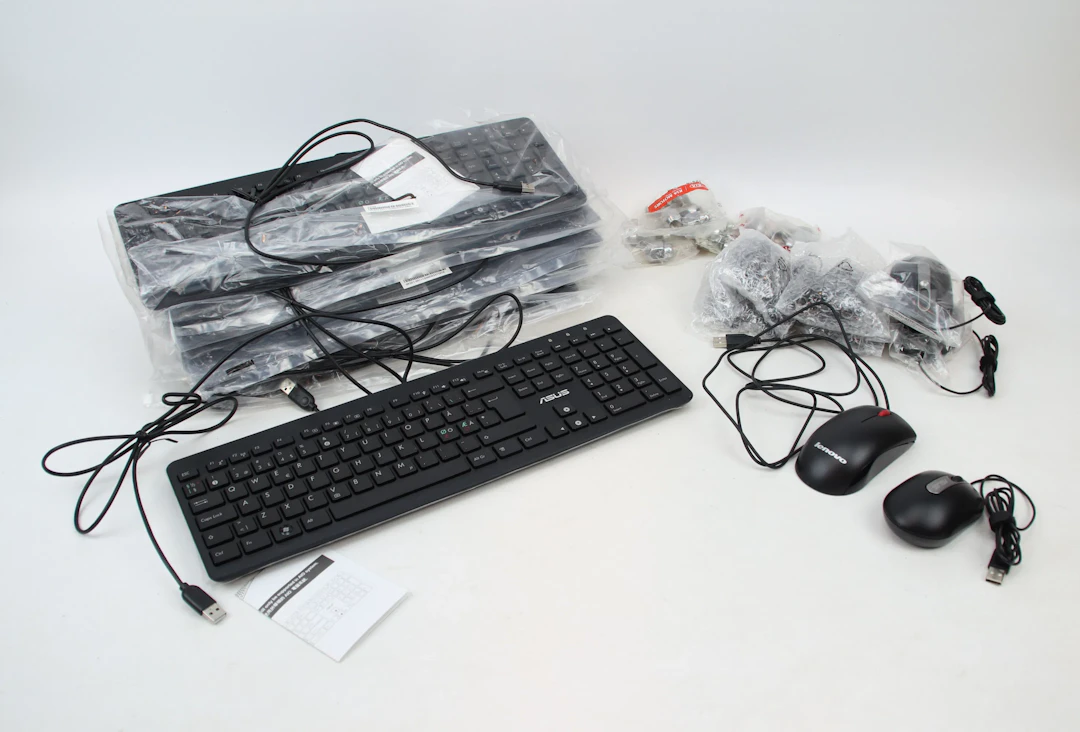 Keyboard and computer mice, 7+8 pcs, mostly Asus.