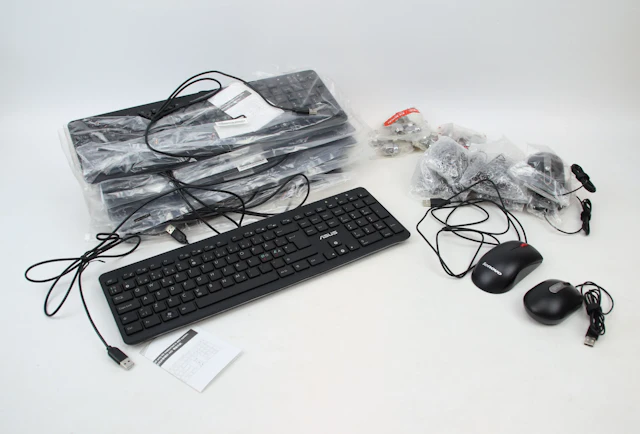 Tastatur- und Computermäuse, 7+8 PCs, hauptsächlich Asus.