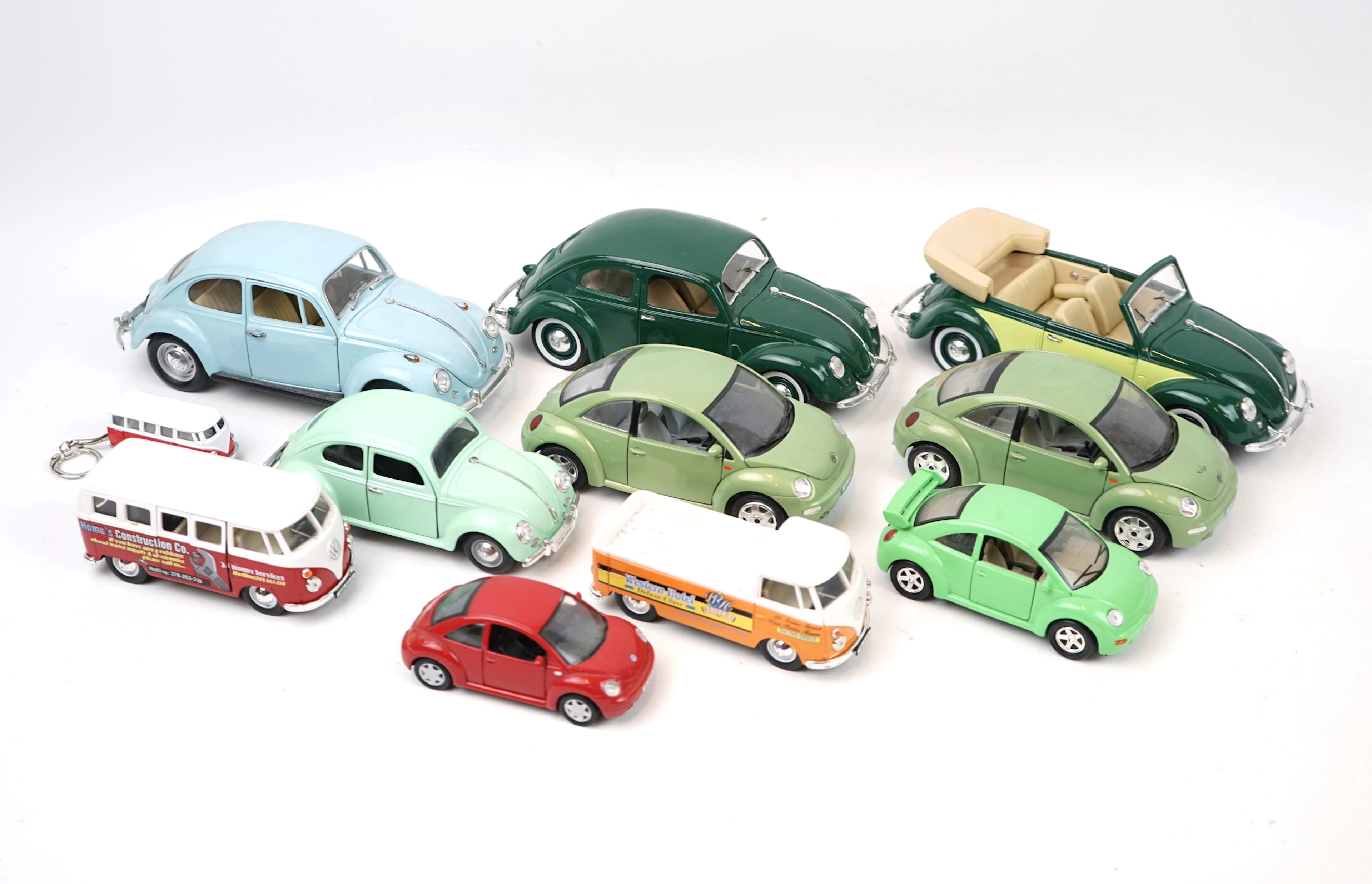 Vehículos de juguete/coches en miniatura, 11 objetos, incluyendo Maisto y Burago.