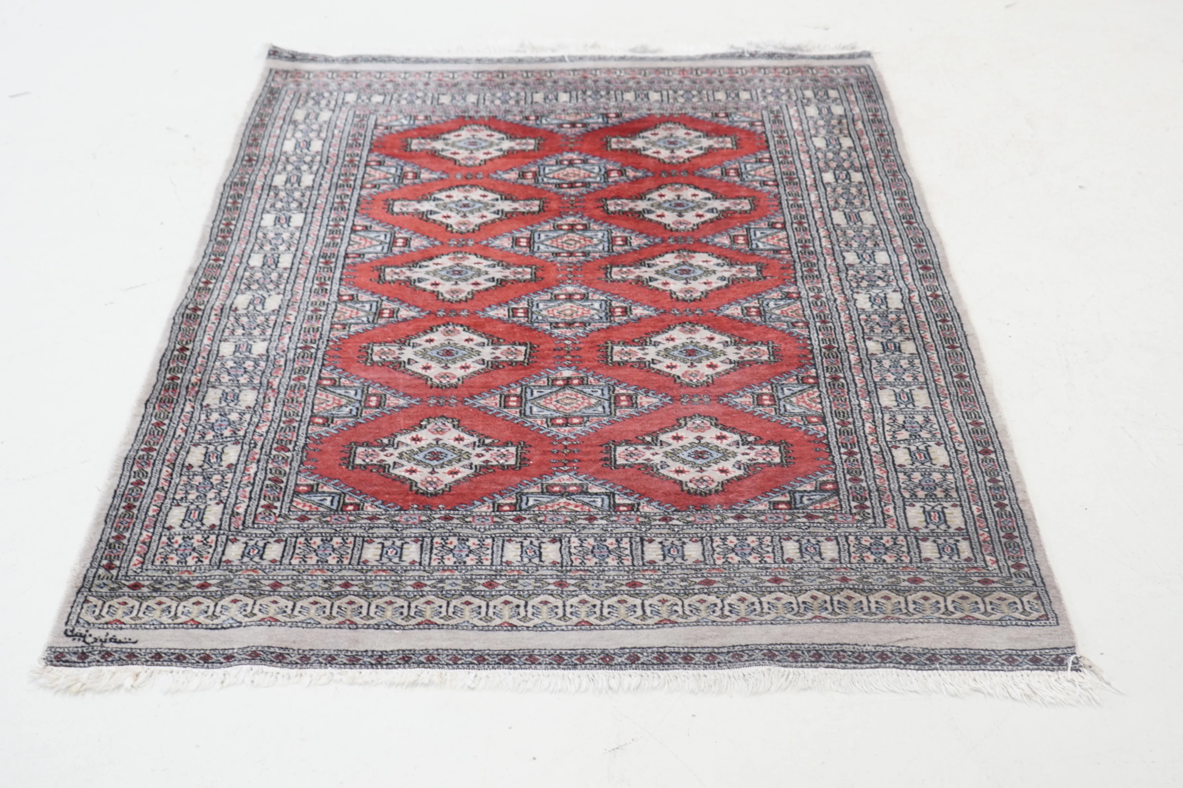 Teppich, Pakistan, handgeknüpft, Wolle.