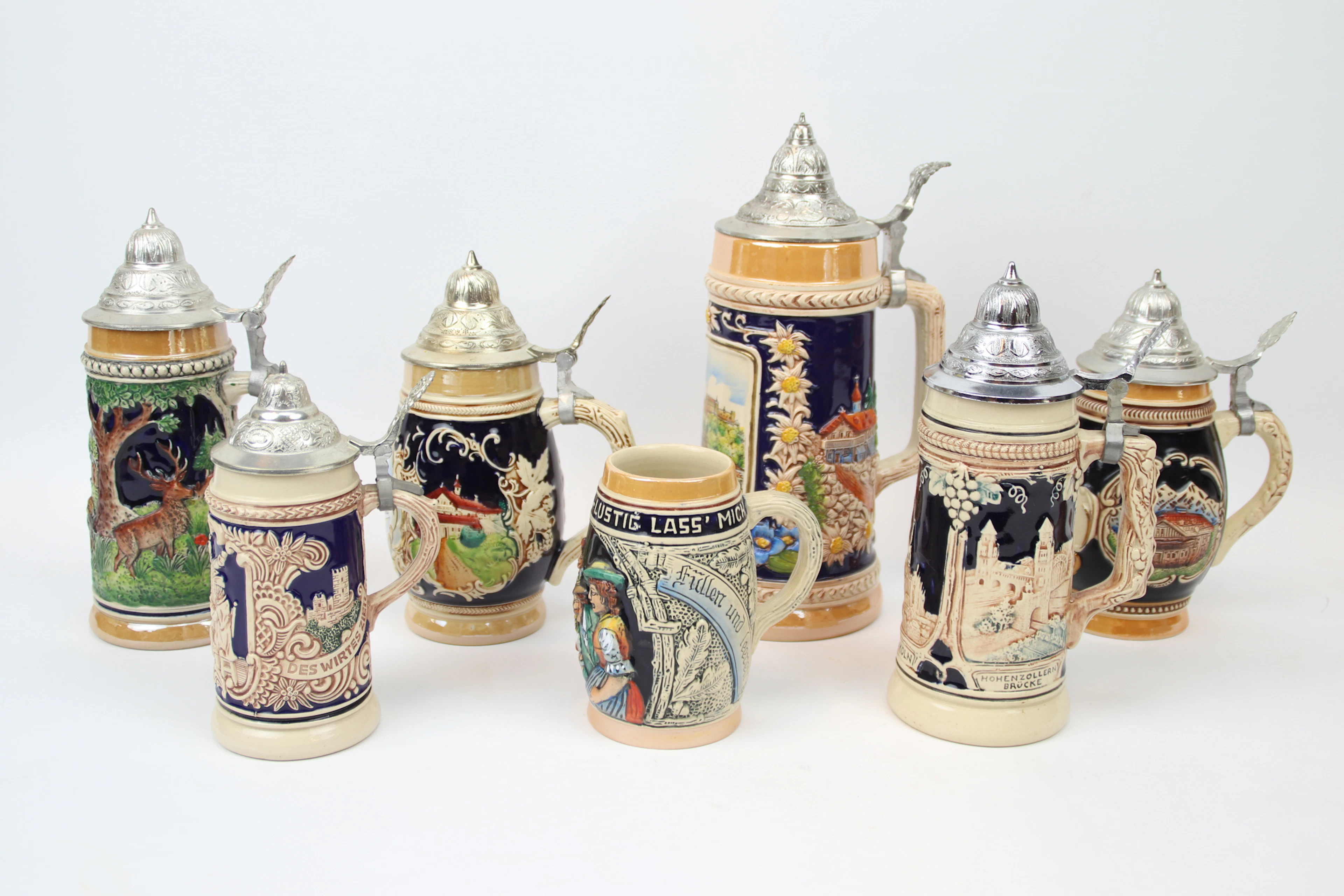 Jarra de cerveza, 7 piezas, cerámica/metal.