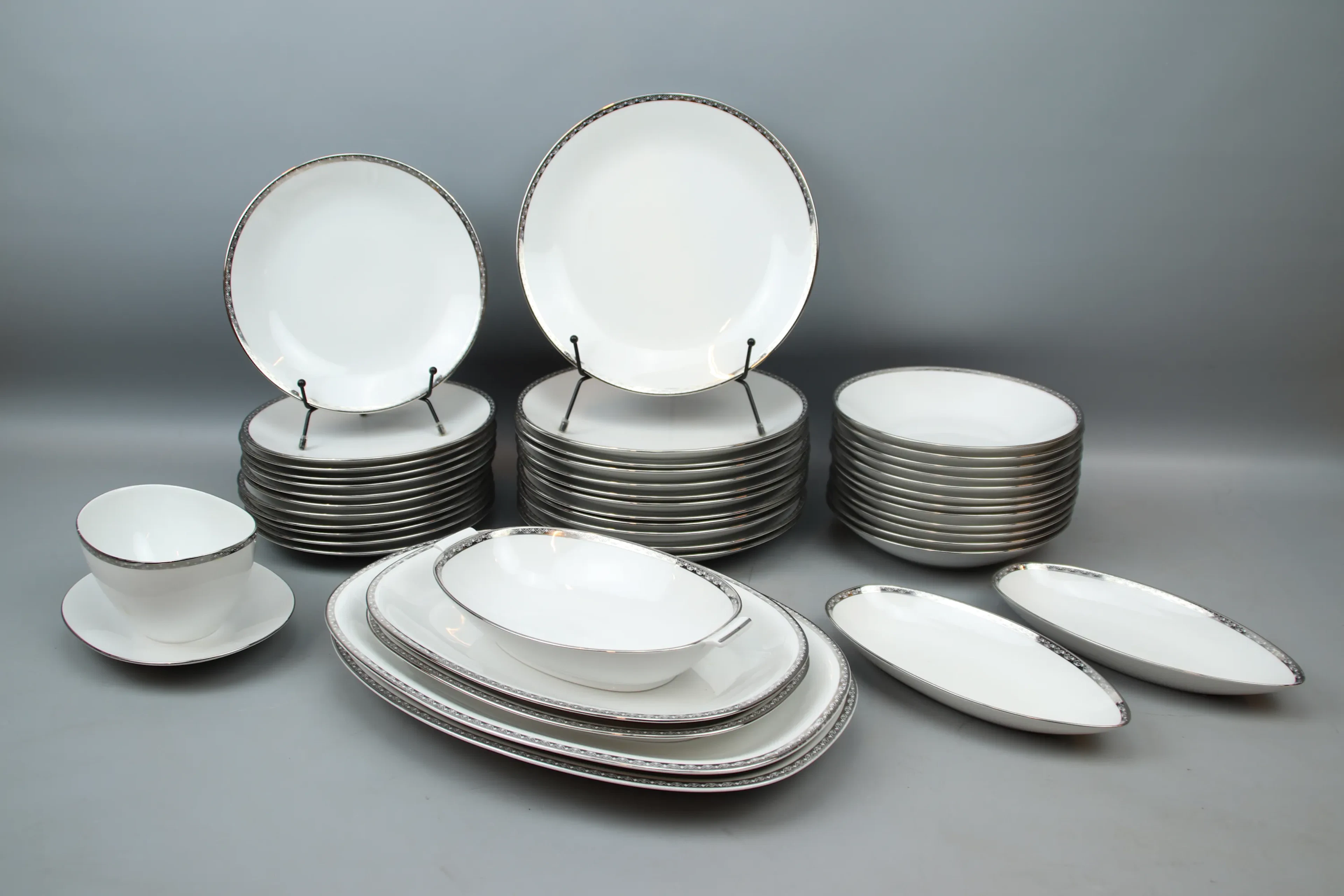 Vajilla, 44 piezas, porcelana, Concord, Rörstrand.