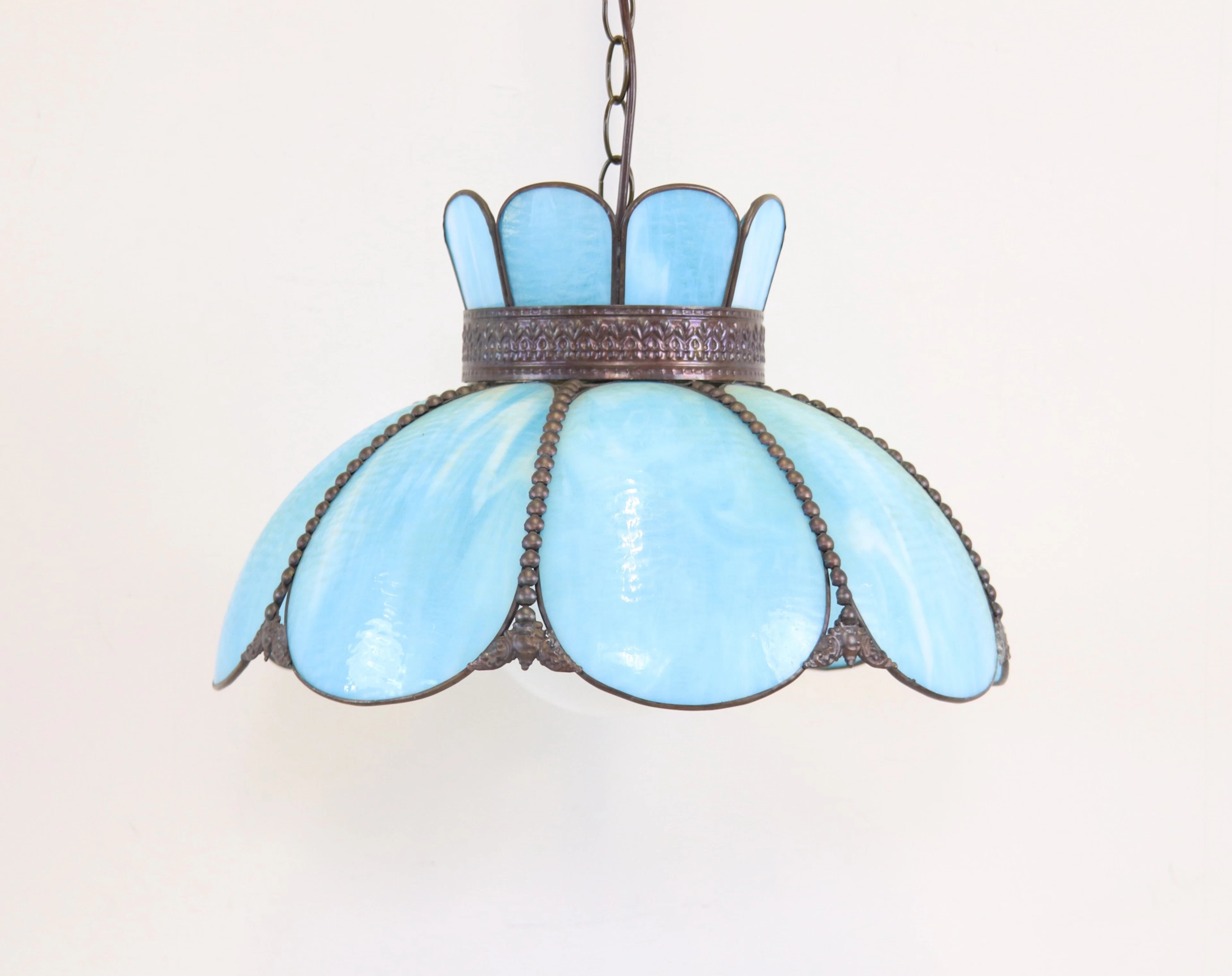Taklampa, glas/metall, Tiffanystil.