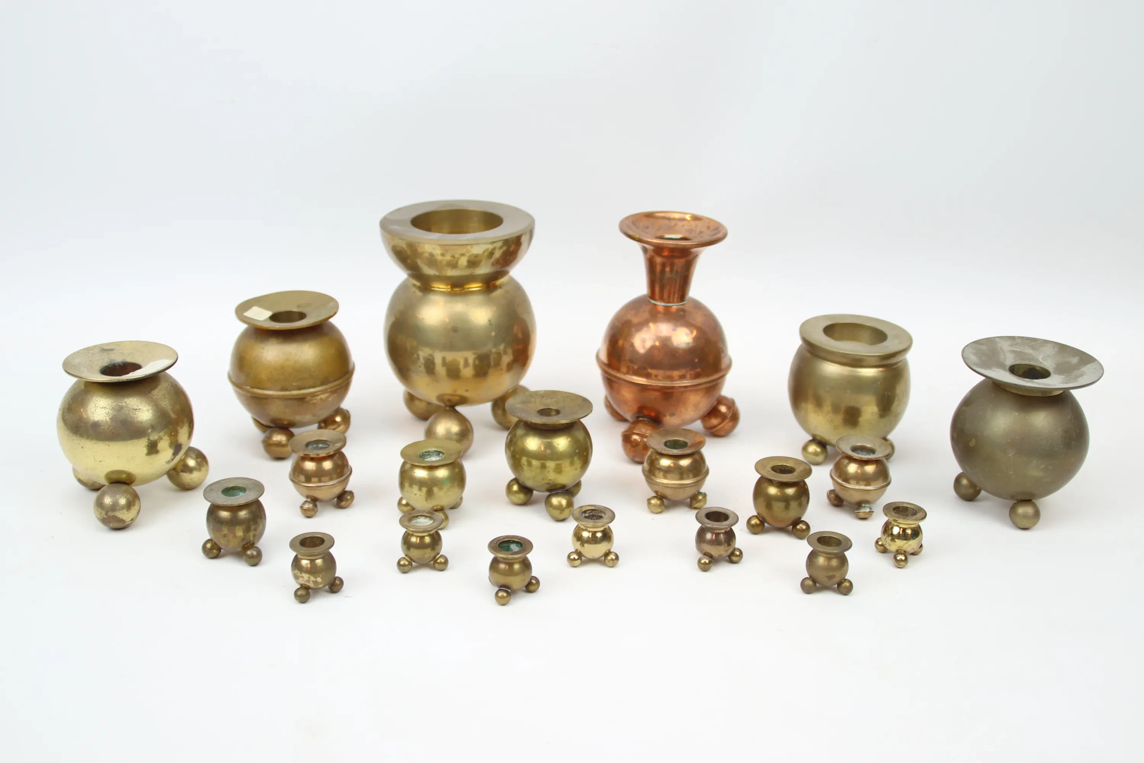 Candelabros de bola, 20 piezas, latón/cobre, incluyendo Gusum y Mora.