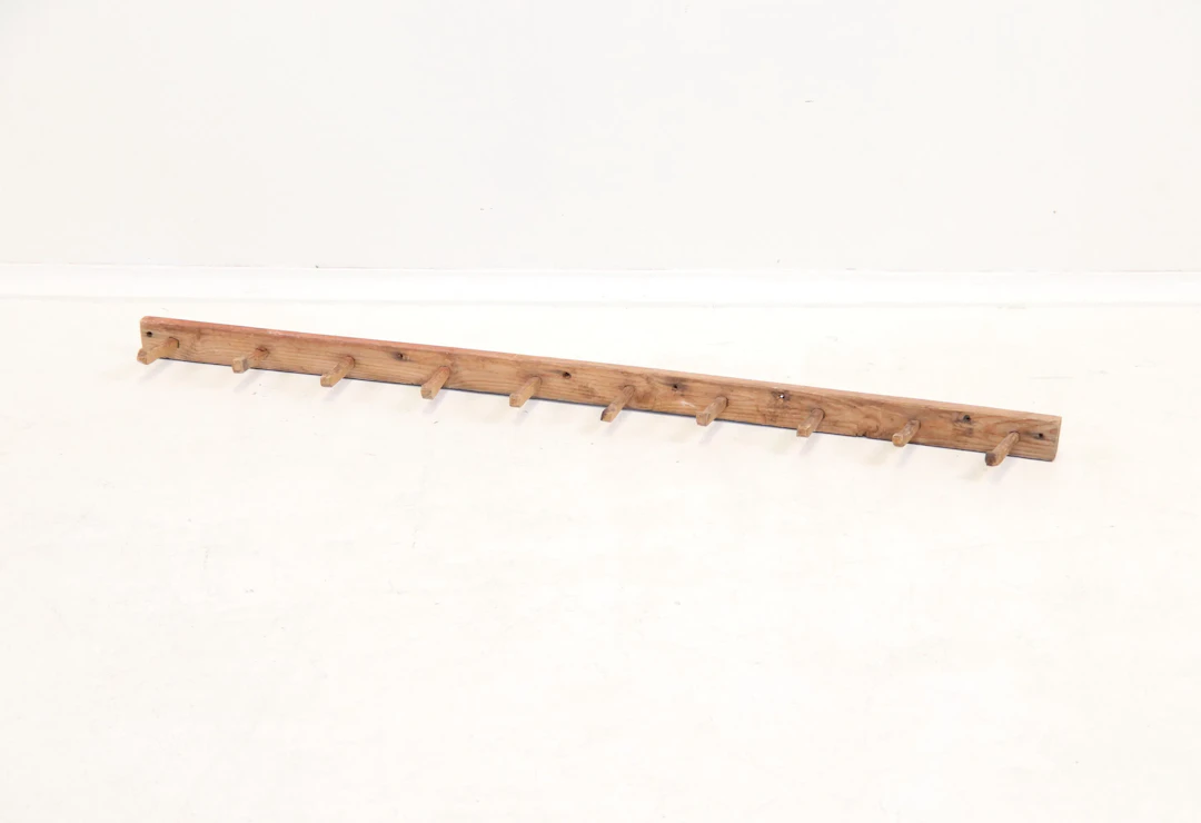 Gruccia di legno.