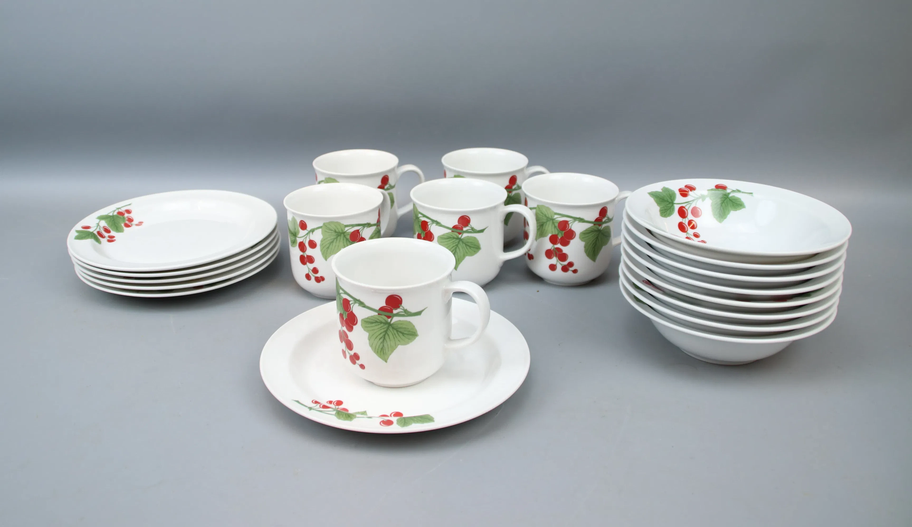 Jackie Lynd, Rörstrand, 6 pièces de vaisselle, 8 bols, porcelaine, Diamond.