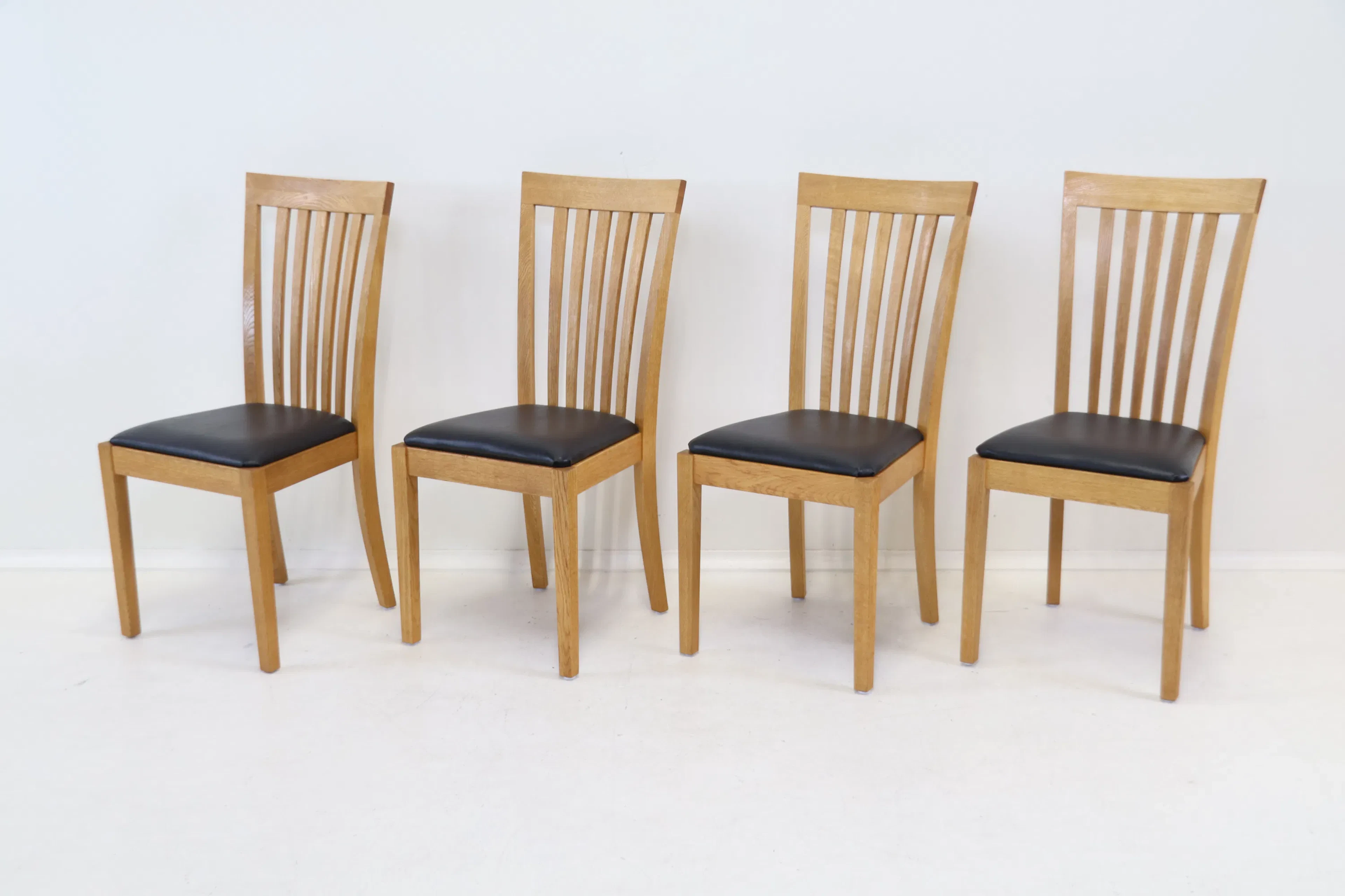 Stühle, 4 Teile, Eiche/Kunstleder.