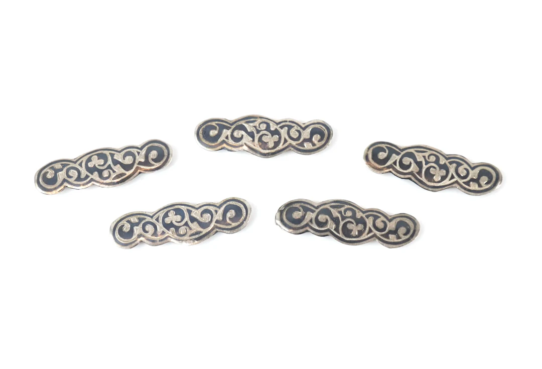Buckles, 5 pieces, silver with neiillon work, Russia, 1800s/1900s.