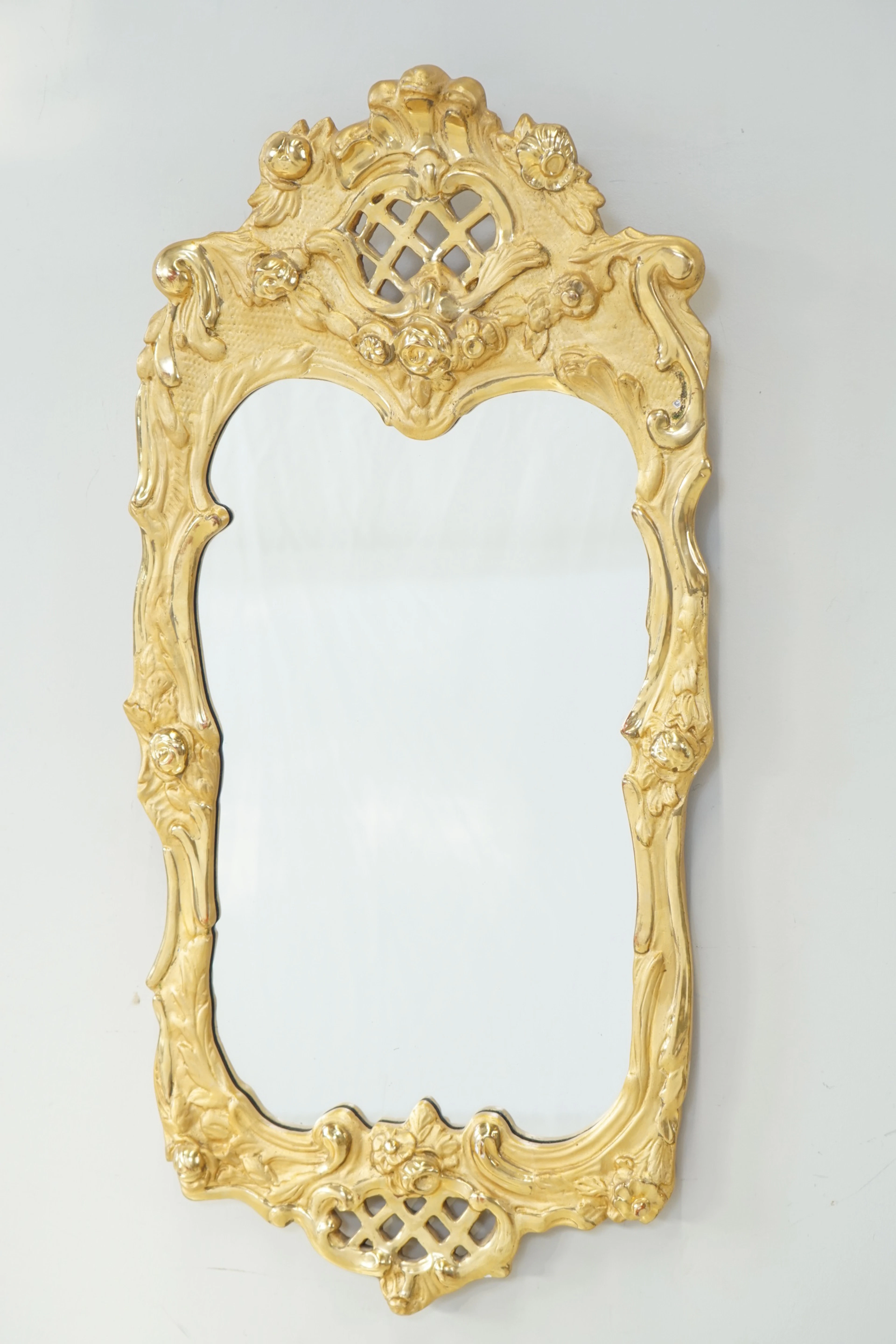 Specchio, cornice dorata, stile rococò, 1900.
