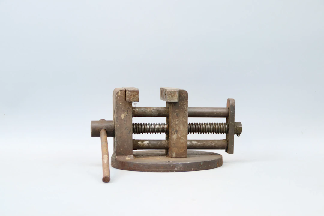 Machine vise, metal.