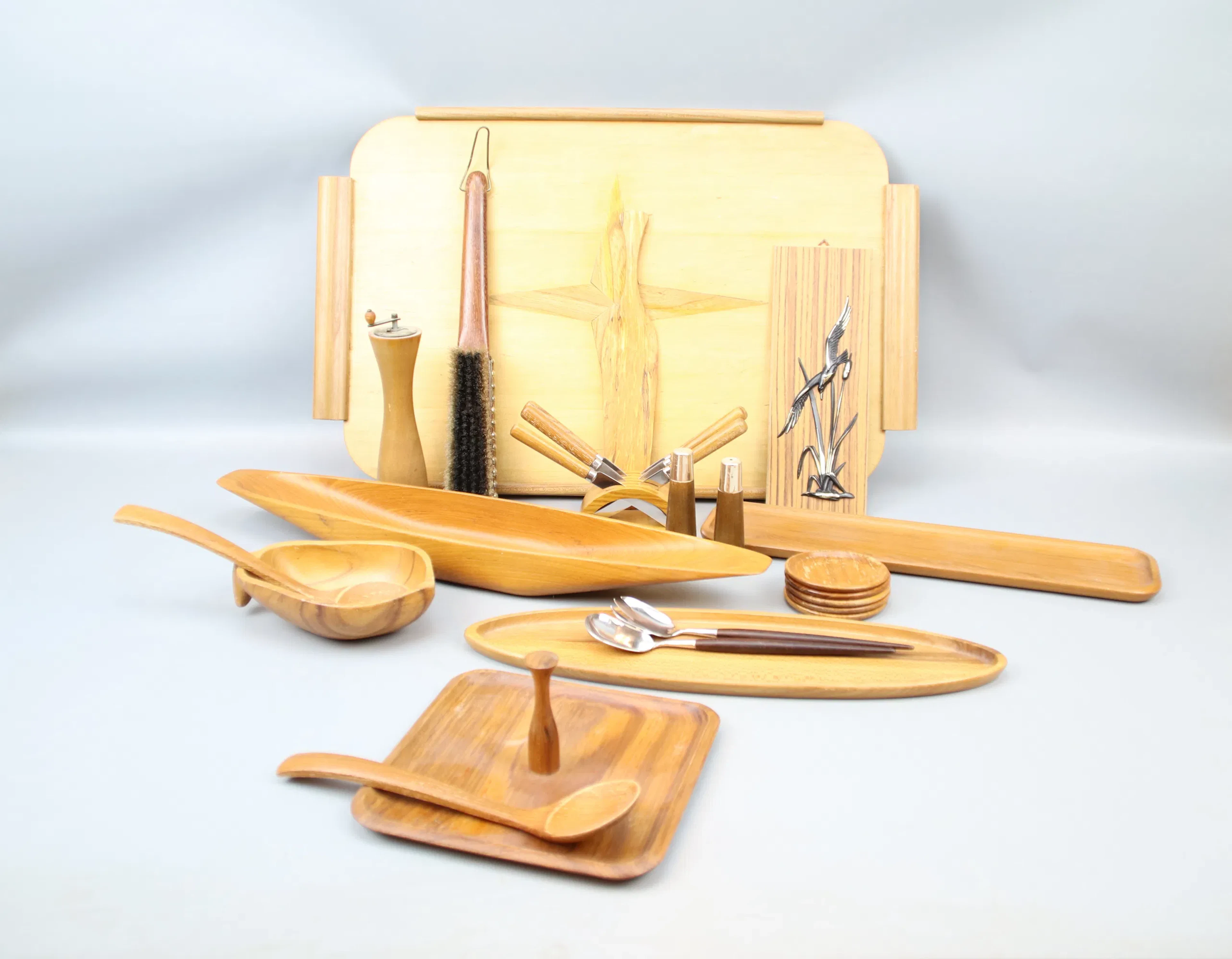 Tabletts, Untersetzer usw., viel, Holz, einschließlich Söwe.