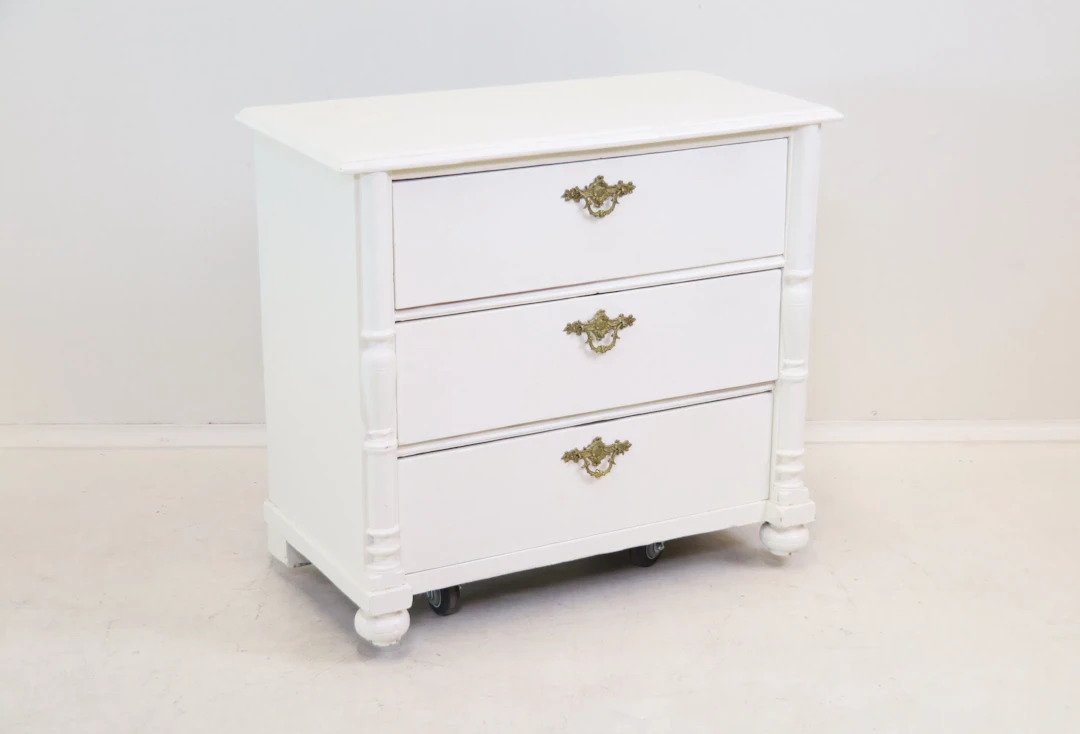 Chest of drawers, wood.