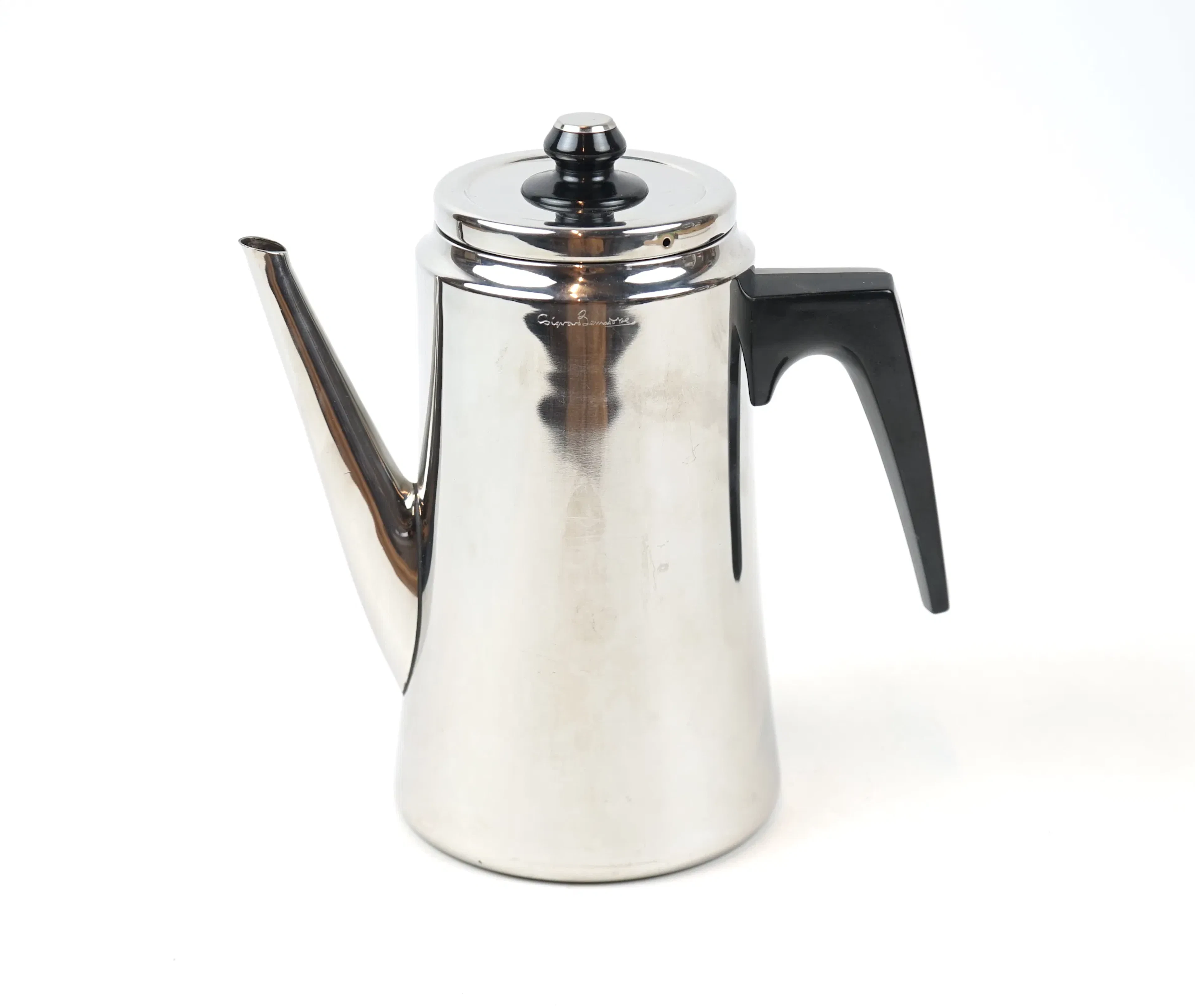 Sigvard Bernadotte, una brocca in acciaio inox.