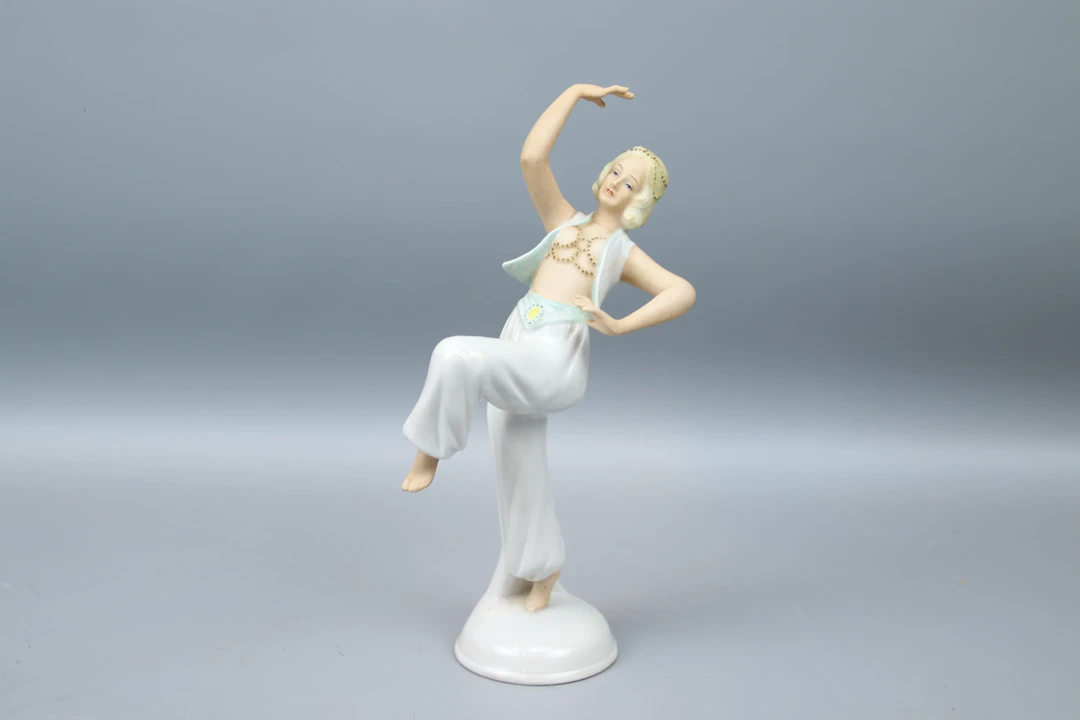 Statuina, porcellana, Schaubach Kunst, Germania.