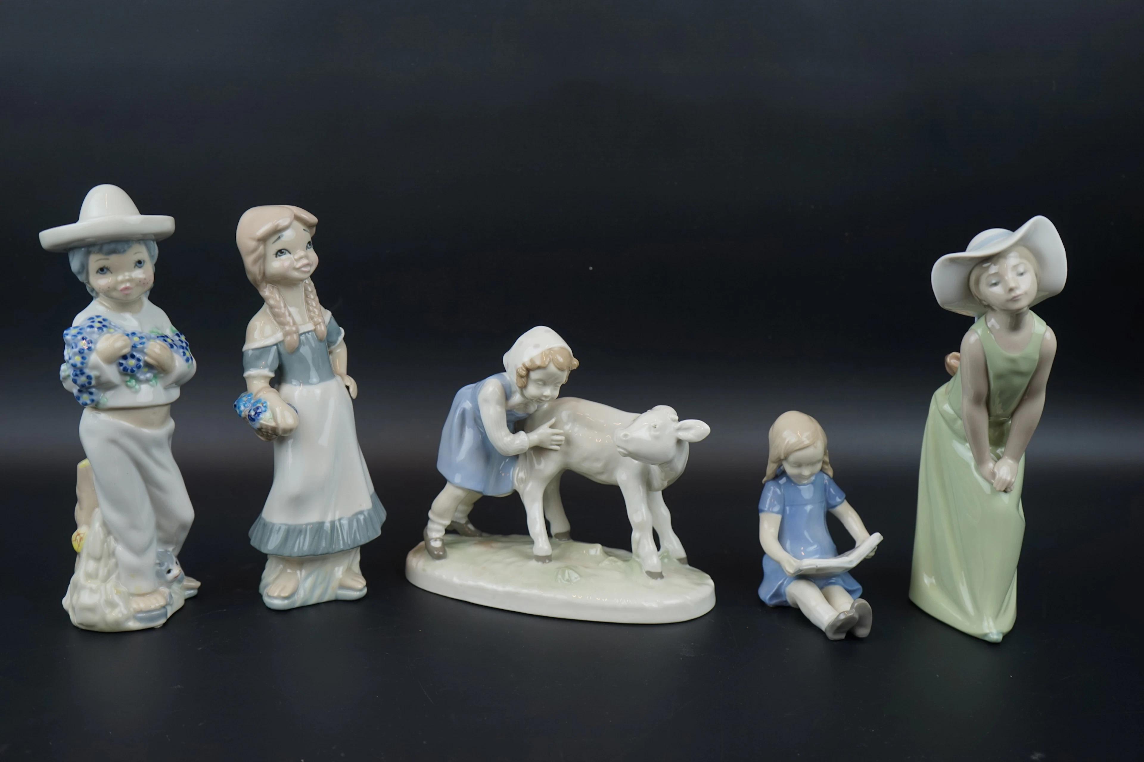 Figuritas, 5 piezas, porcelana, incluido Lladró.