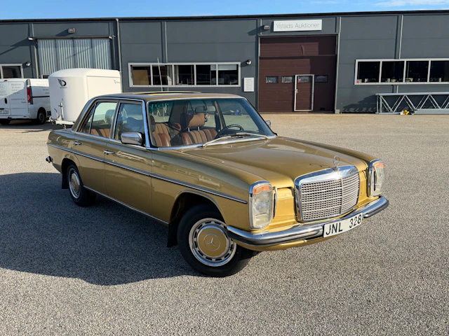 Mercedes-Benz 200/8 W115, Limousine, Benziner, 1975.