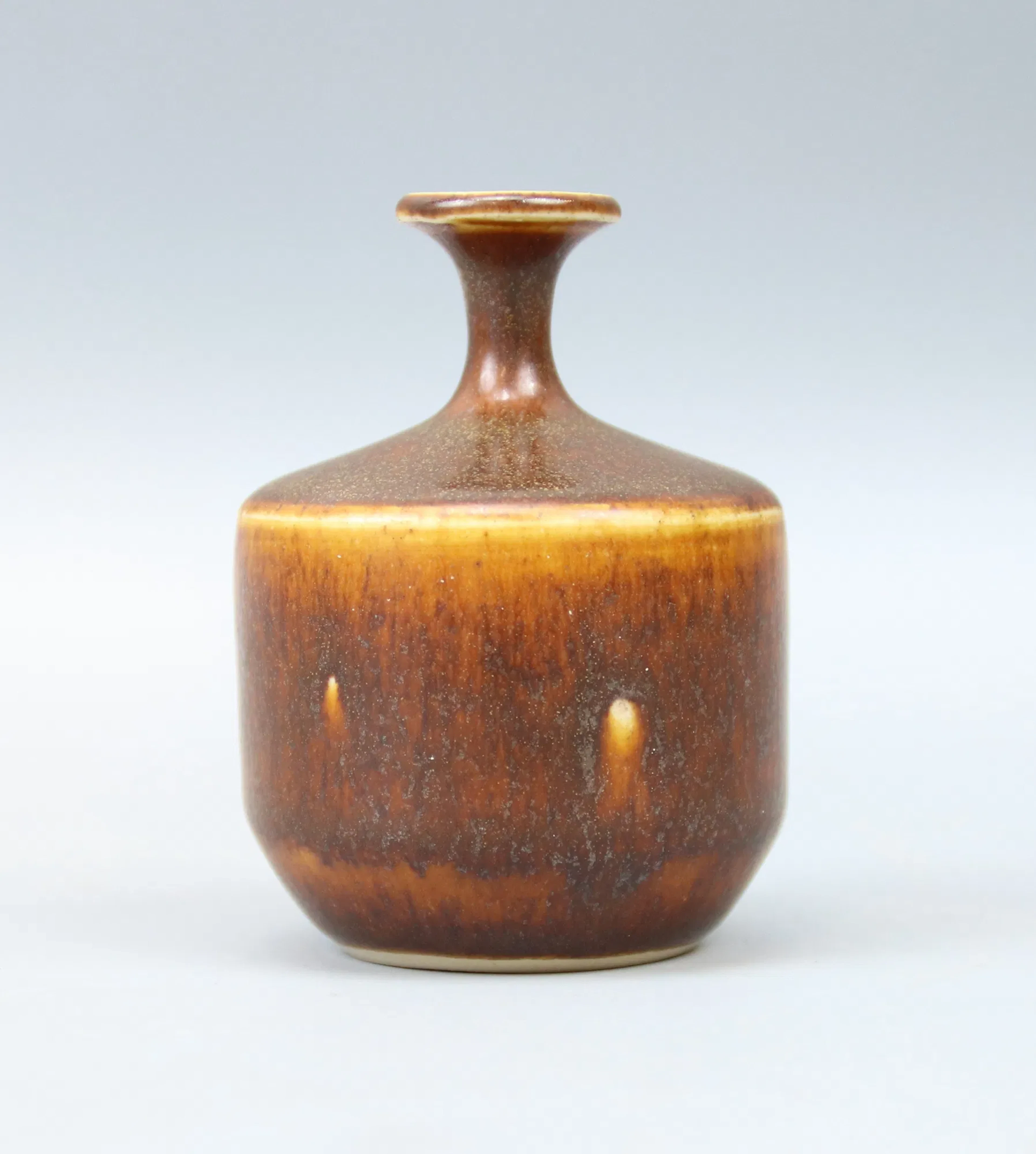 Rolf Palm, un vase en grès, miniature.
