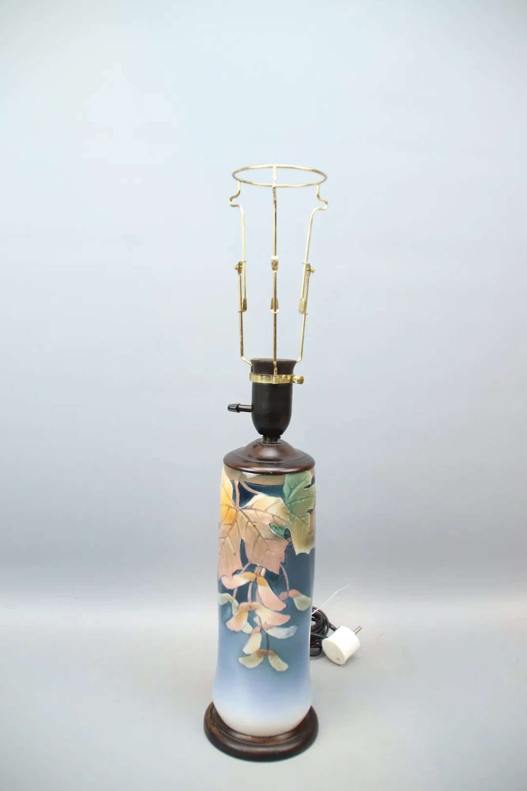 Table lamp, porcelain/wood, late Art Nouveau.