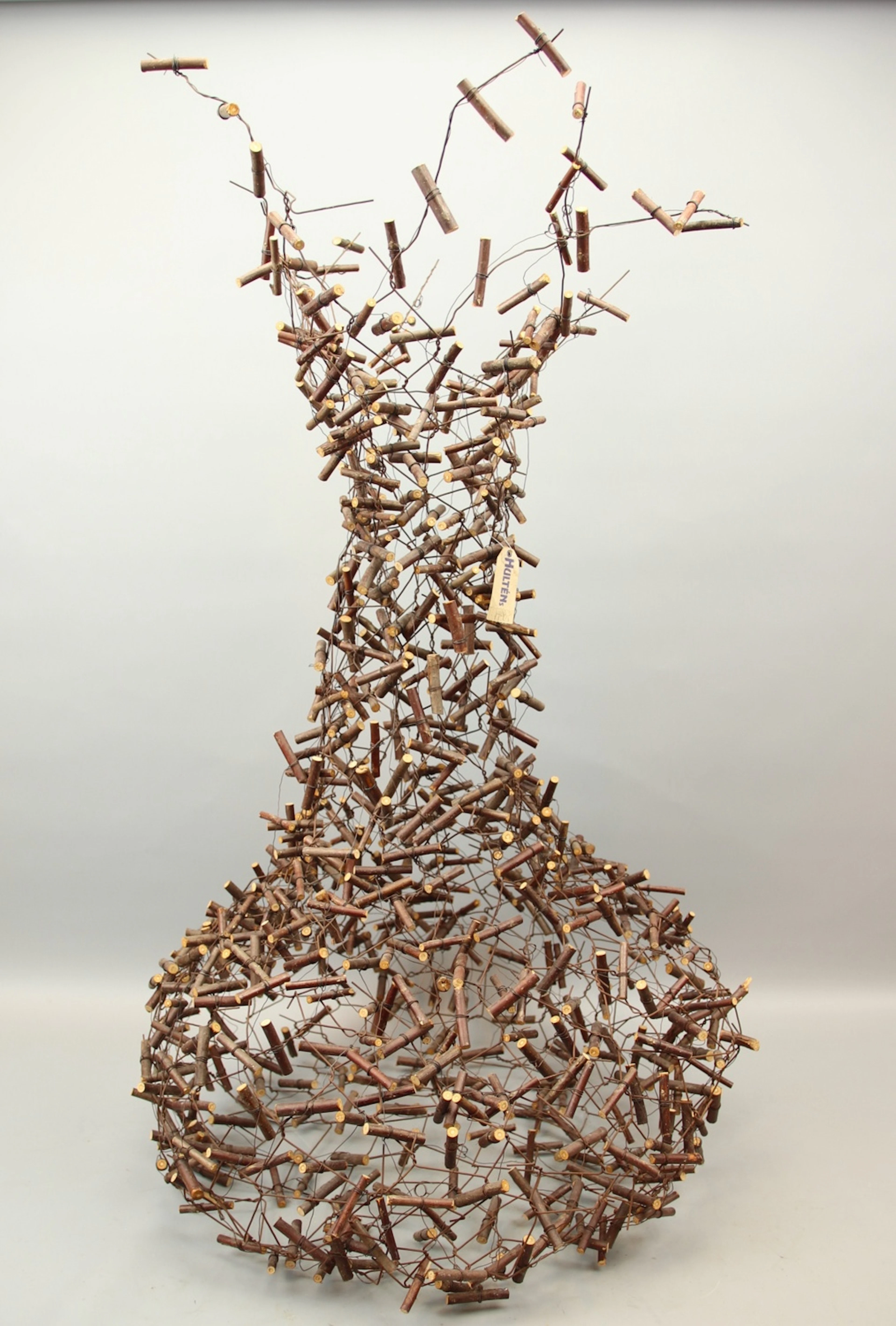 Escultura de suelo, madera/metal, Hultens.