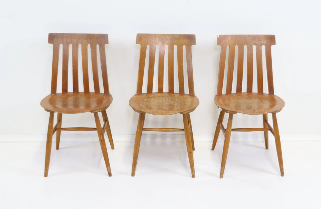Jan Hallberg, a wooden chair, 3 pieces, "Tallåsenstolen", Edsbyverken.