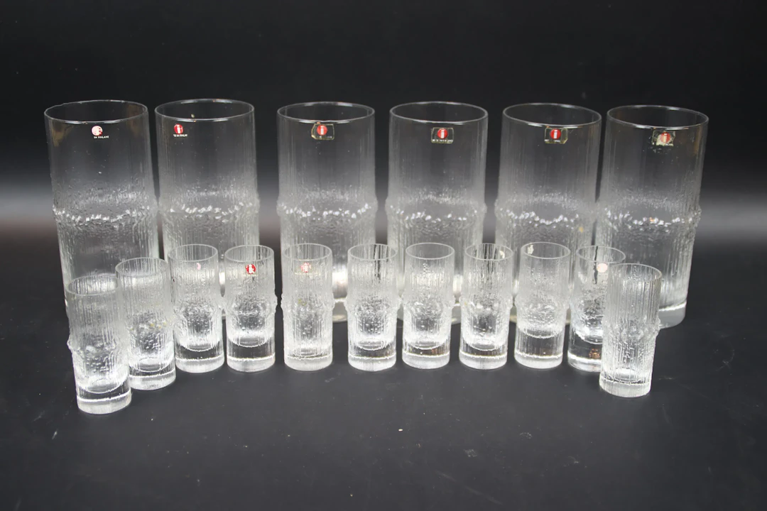 Tapio Wirkkala, una copa de 6 + 11, "Niva", Iittala, Finlandia.