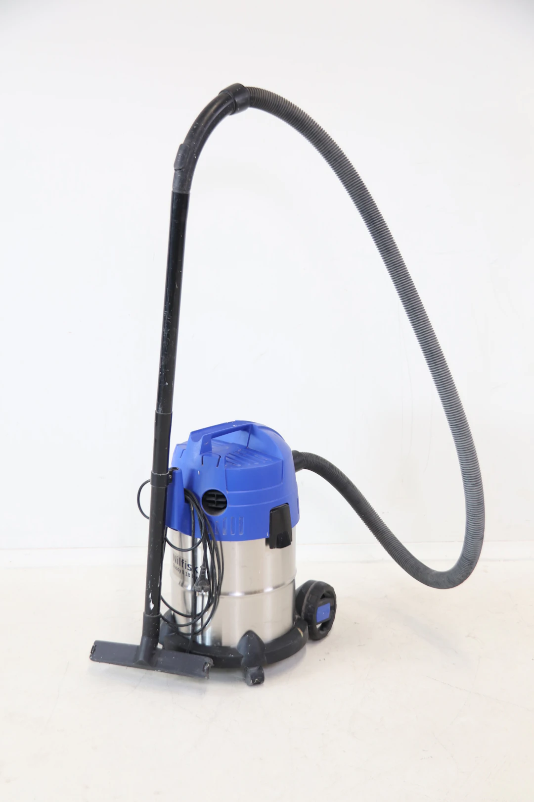 Aspirateur humide et sec, Nilfisk Buddy II 18 Inox.