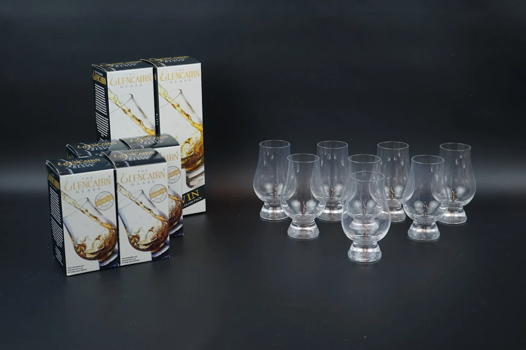 Whiskey Glass, 8 pcs, The Glencairn Glass.
