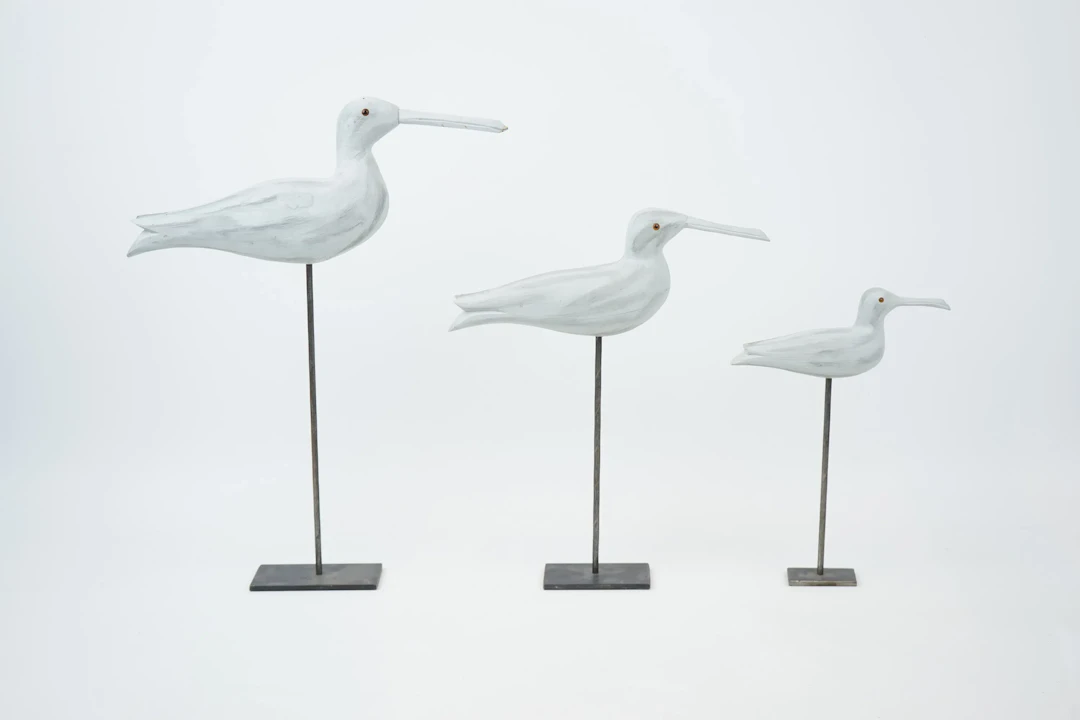 Sculture, 3 pezzi, legno/metallo.