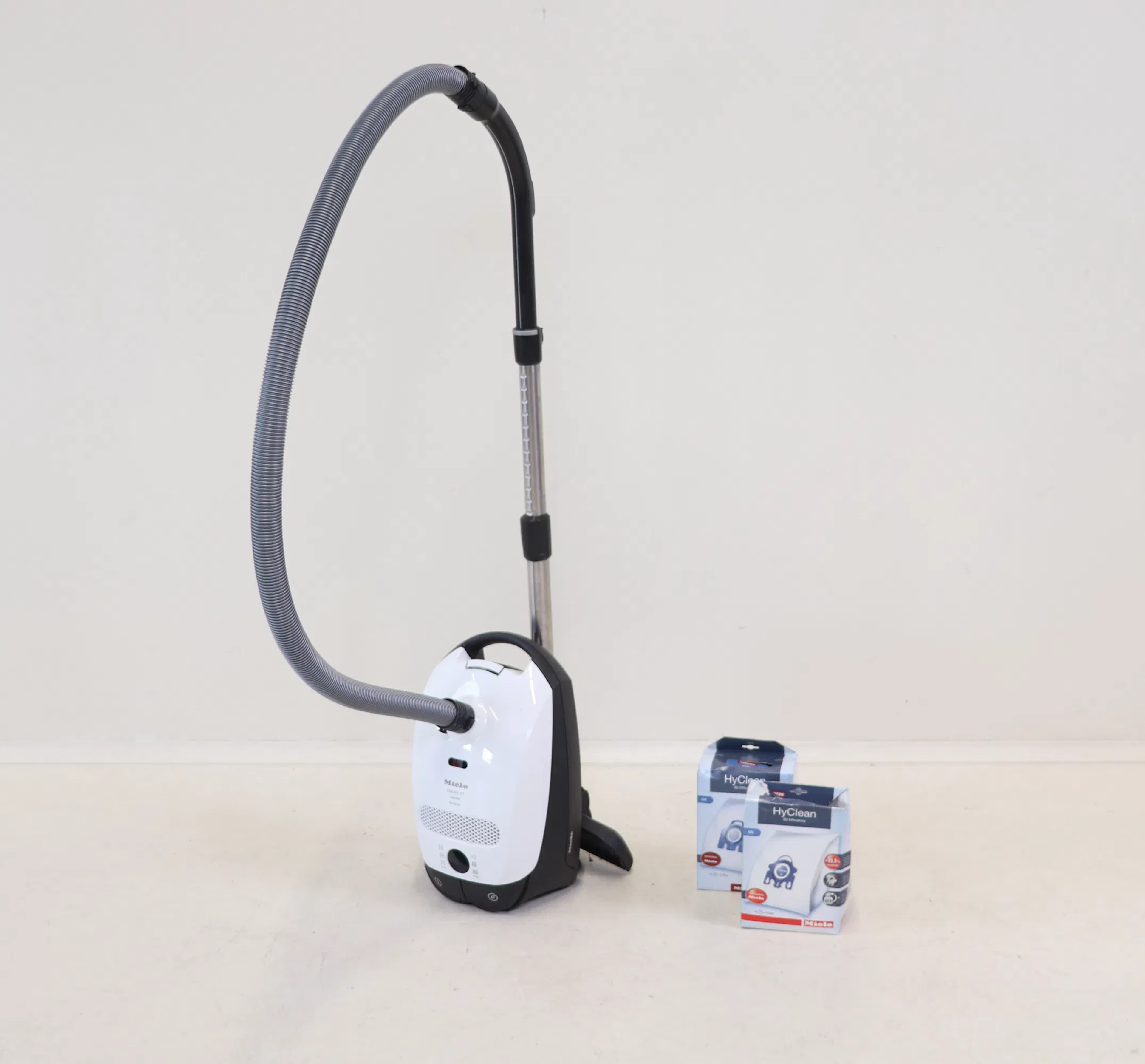 Aspiradoras, Miele Classic C1 Jubilee EcoLine y bolsas para aspiradoras.