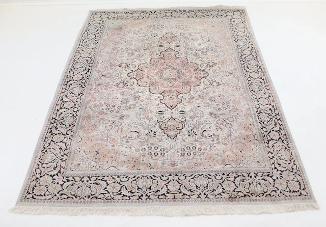 Carpet, oriental, hand-knotted, wool.