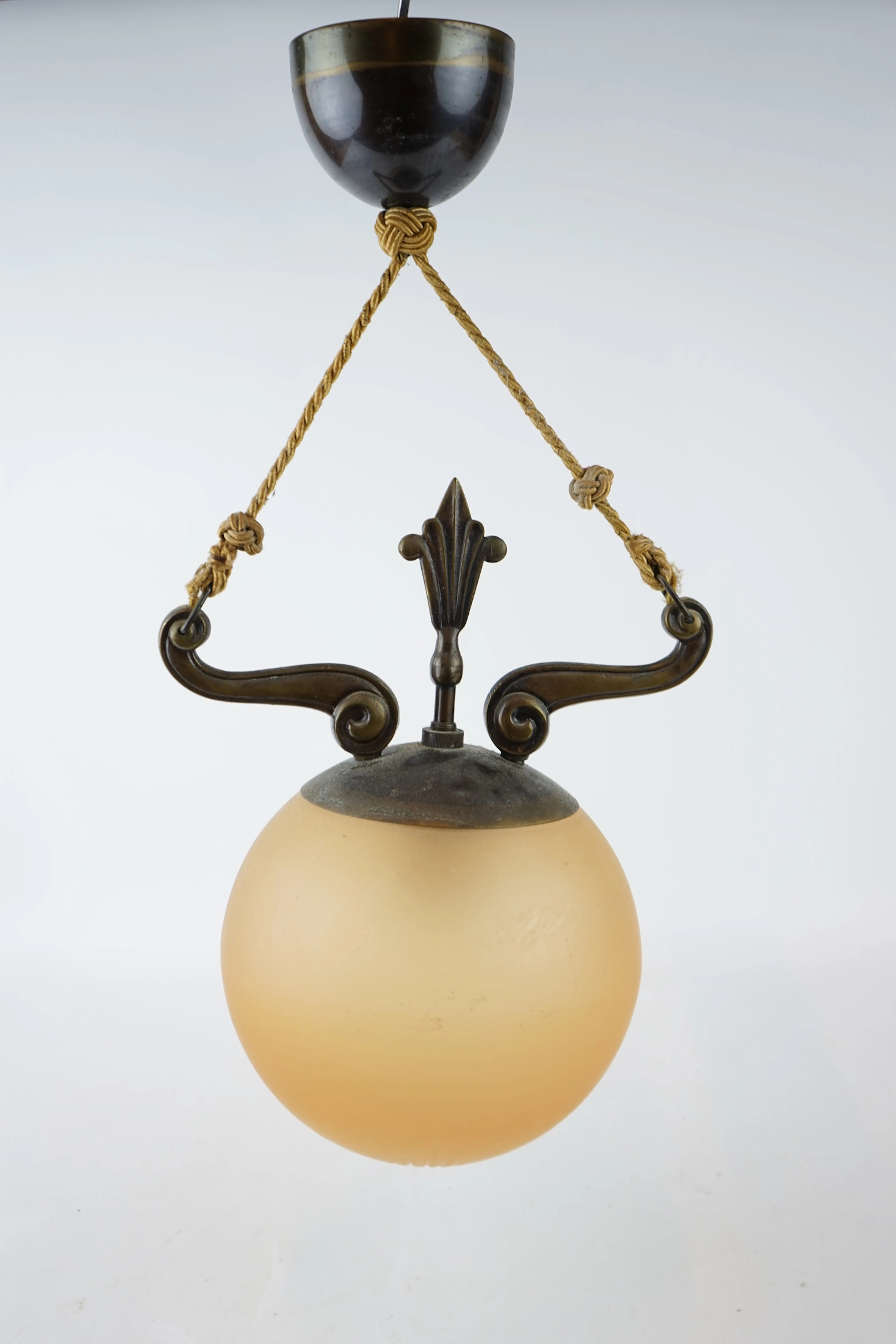 Lampada da soffitto, vetro color ambra/metallo patinato, Swedish Grace, anni 1930/40.
