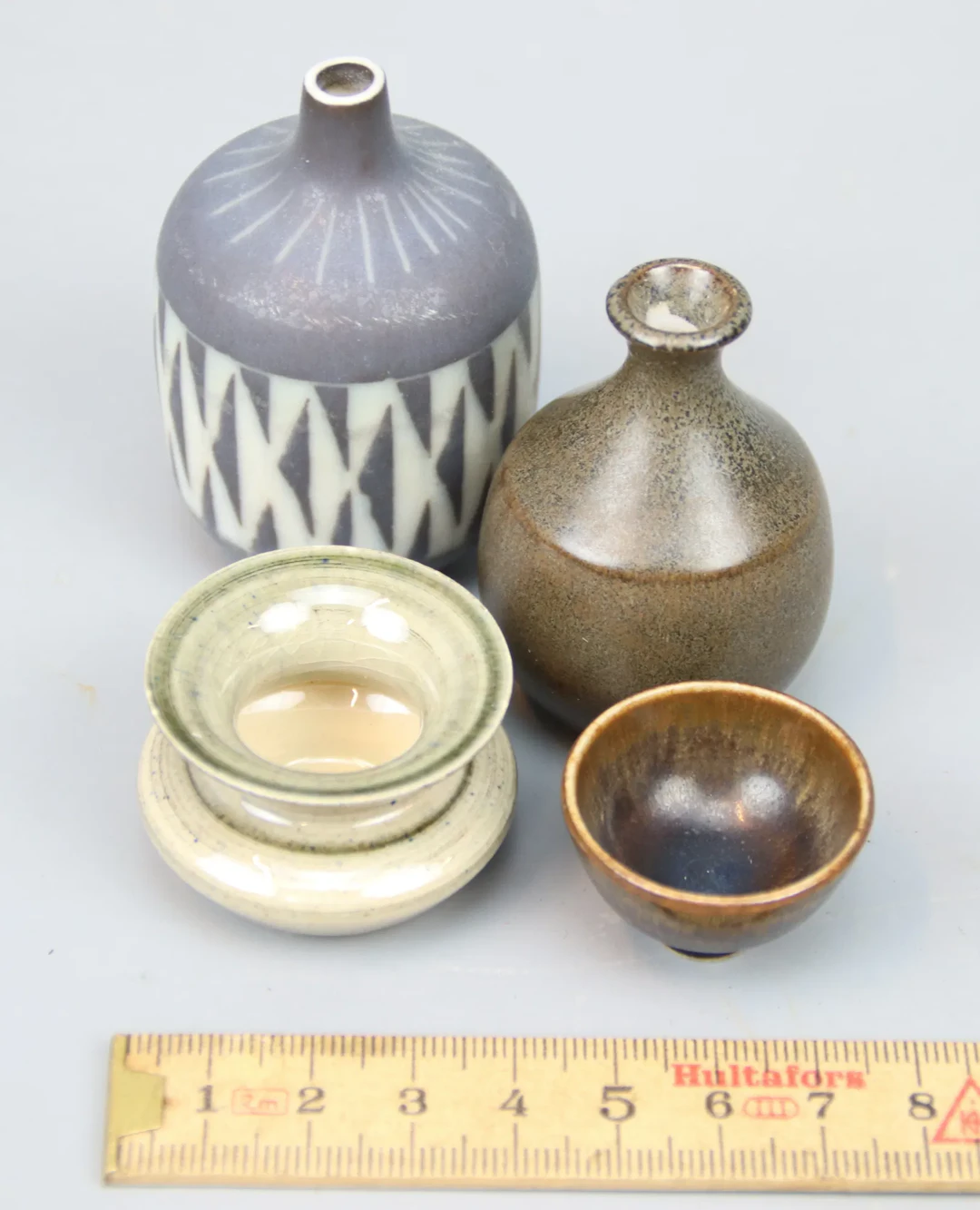 Jarrones y cuencos, miniaturas, 4 piezas, cerámica, incluyendo Gunnar Nylund