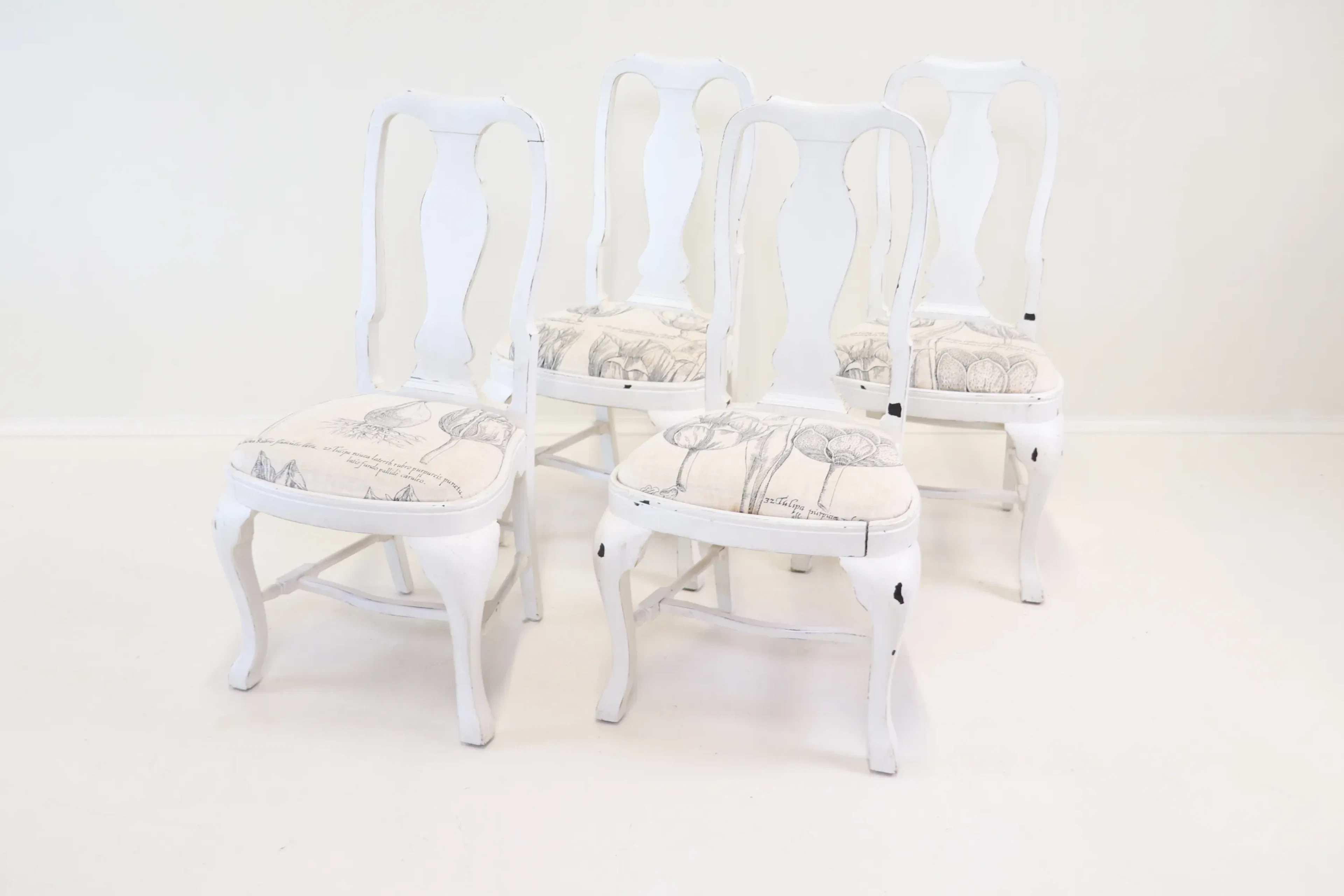 Sillas, 4 piezas, madera/textil, estilo barroco.