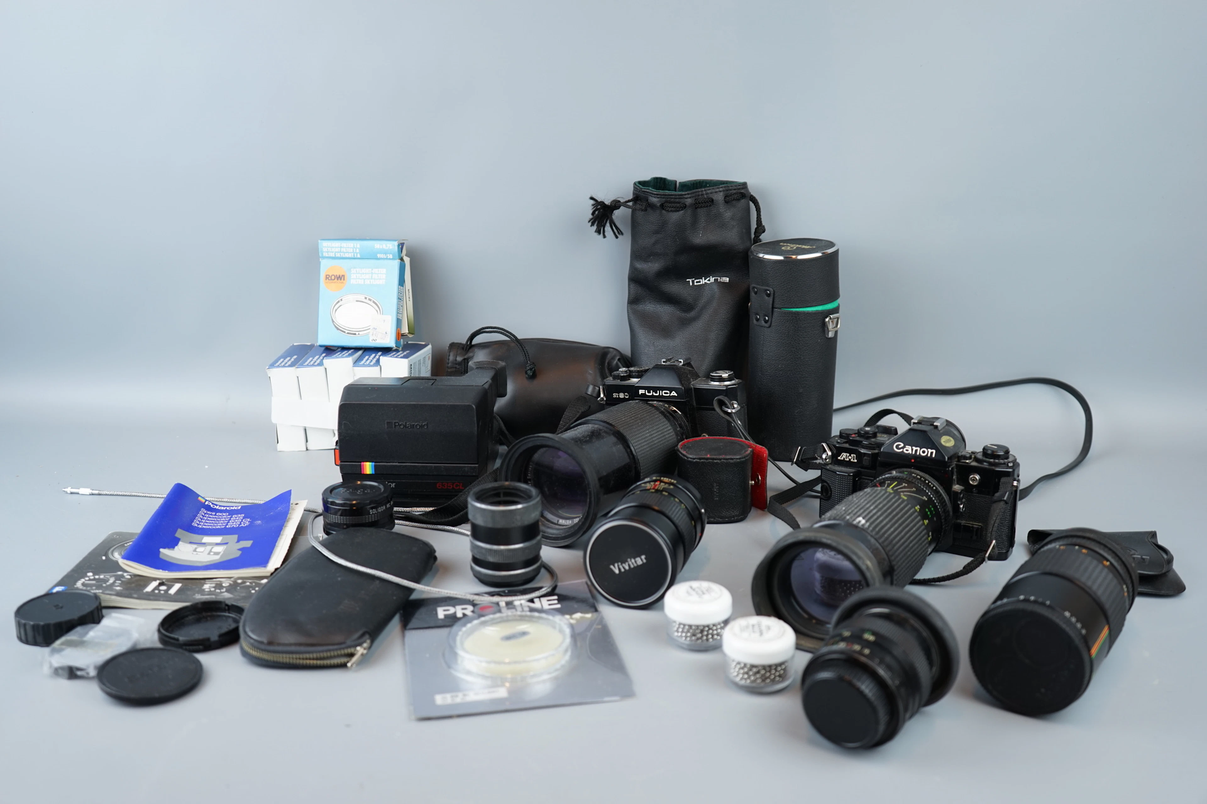 Macchine fotografiche ecc., molte, compresa Canon.