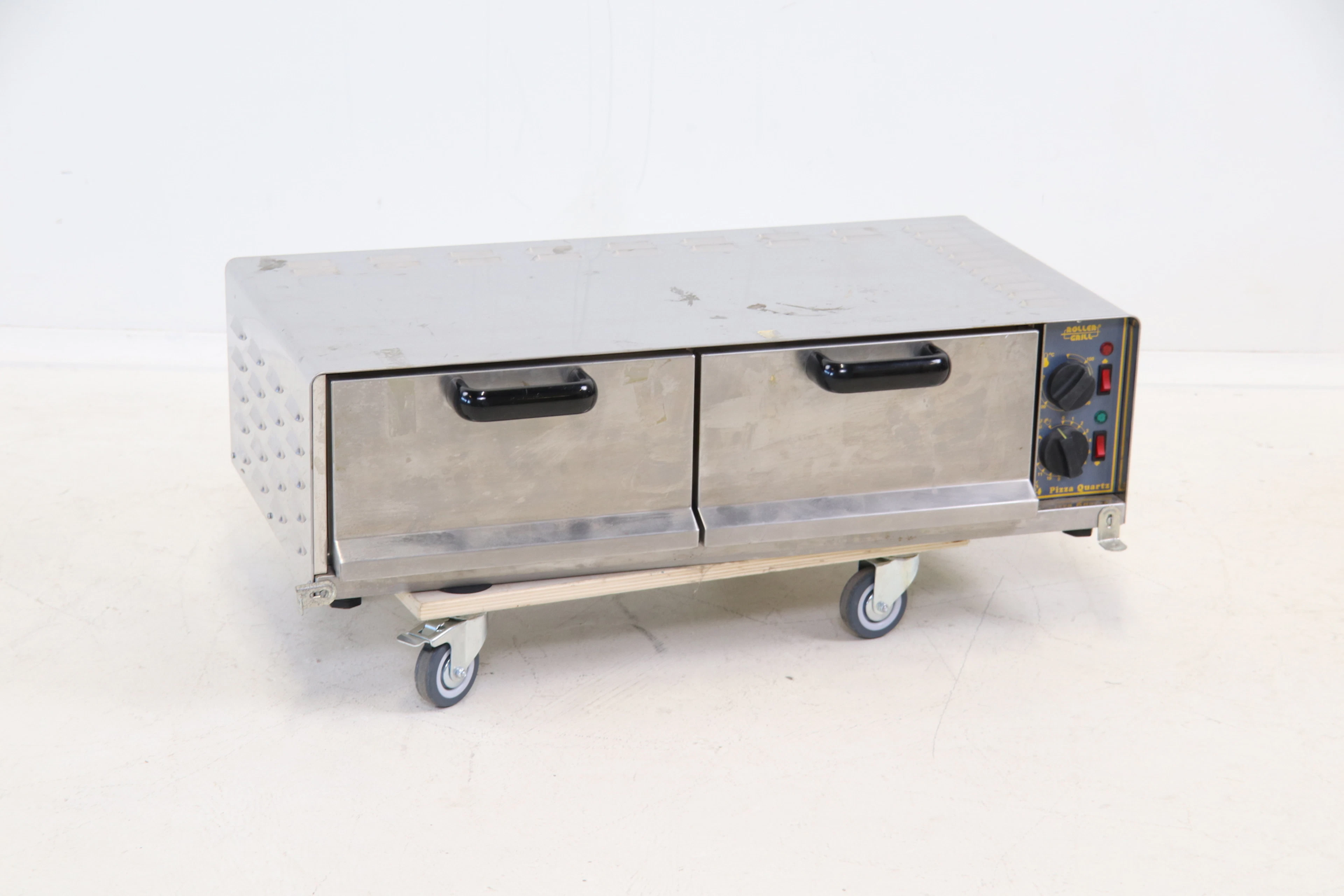 Horno de pizza, parrilla rodante PZ 660.