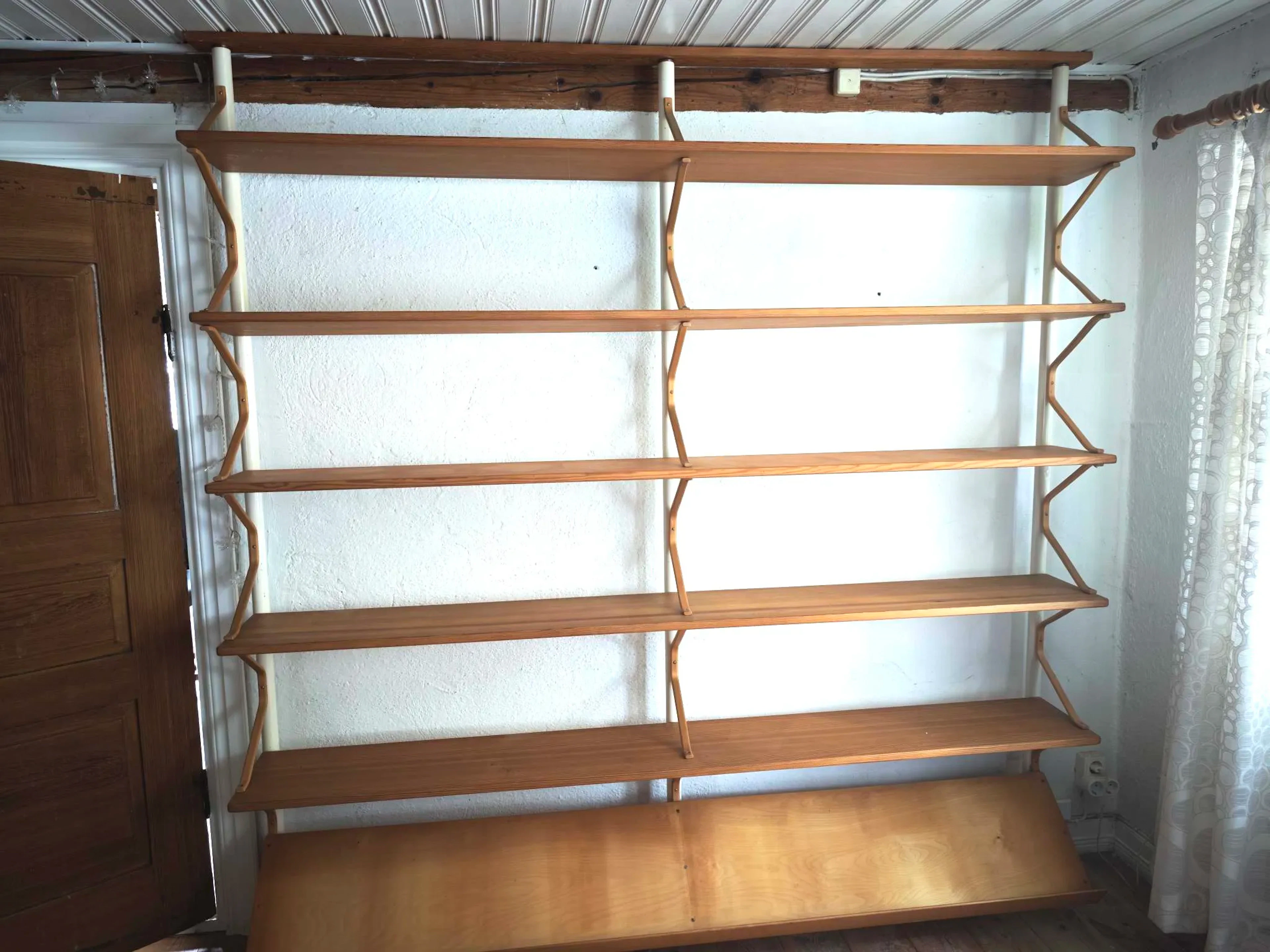 Bruno Mathsson, a "Mi 1050" wall shelf, pine/metal, Firma Karl Mathsson.