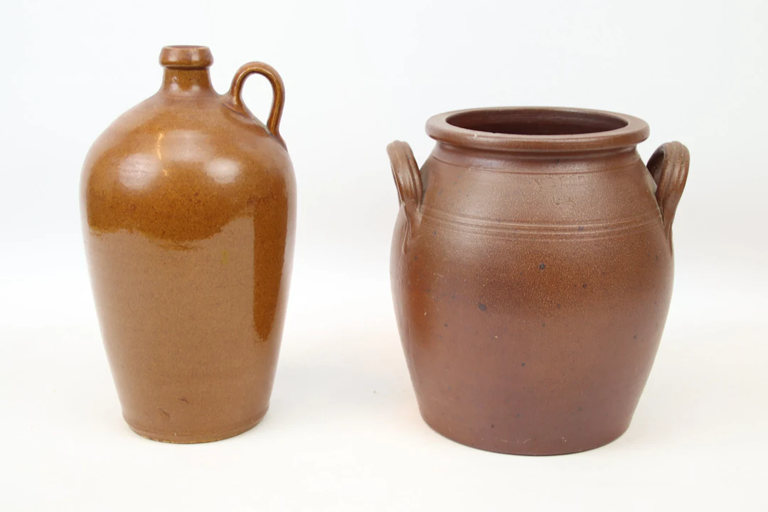 Tazas, 2 piezas, cerámica, incluyendo Ystad.