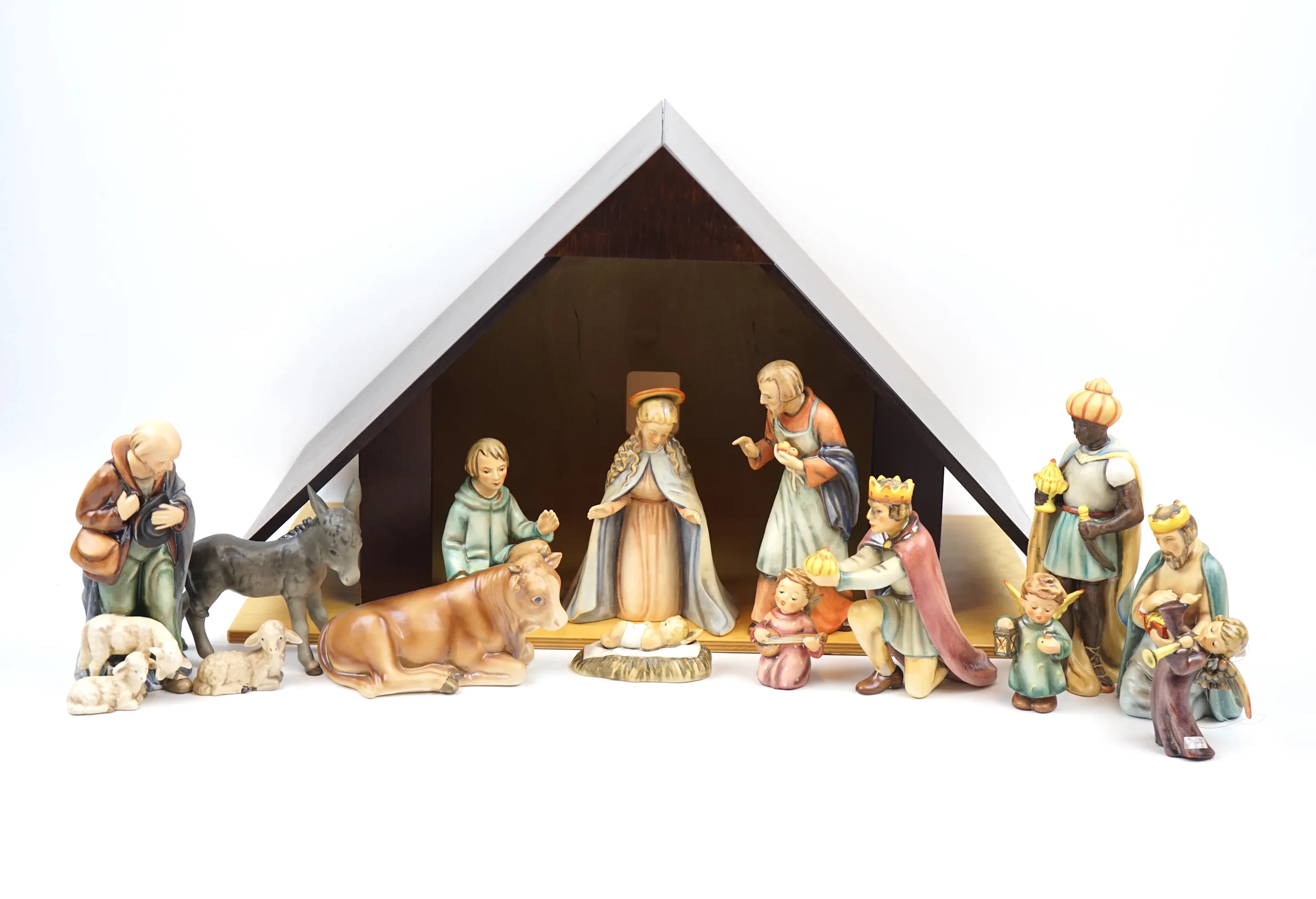 Krippe mit 14 Porzellanfiguren, M.I. Hummel, Goebel.