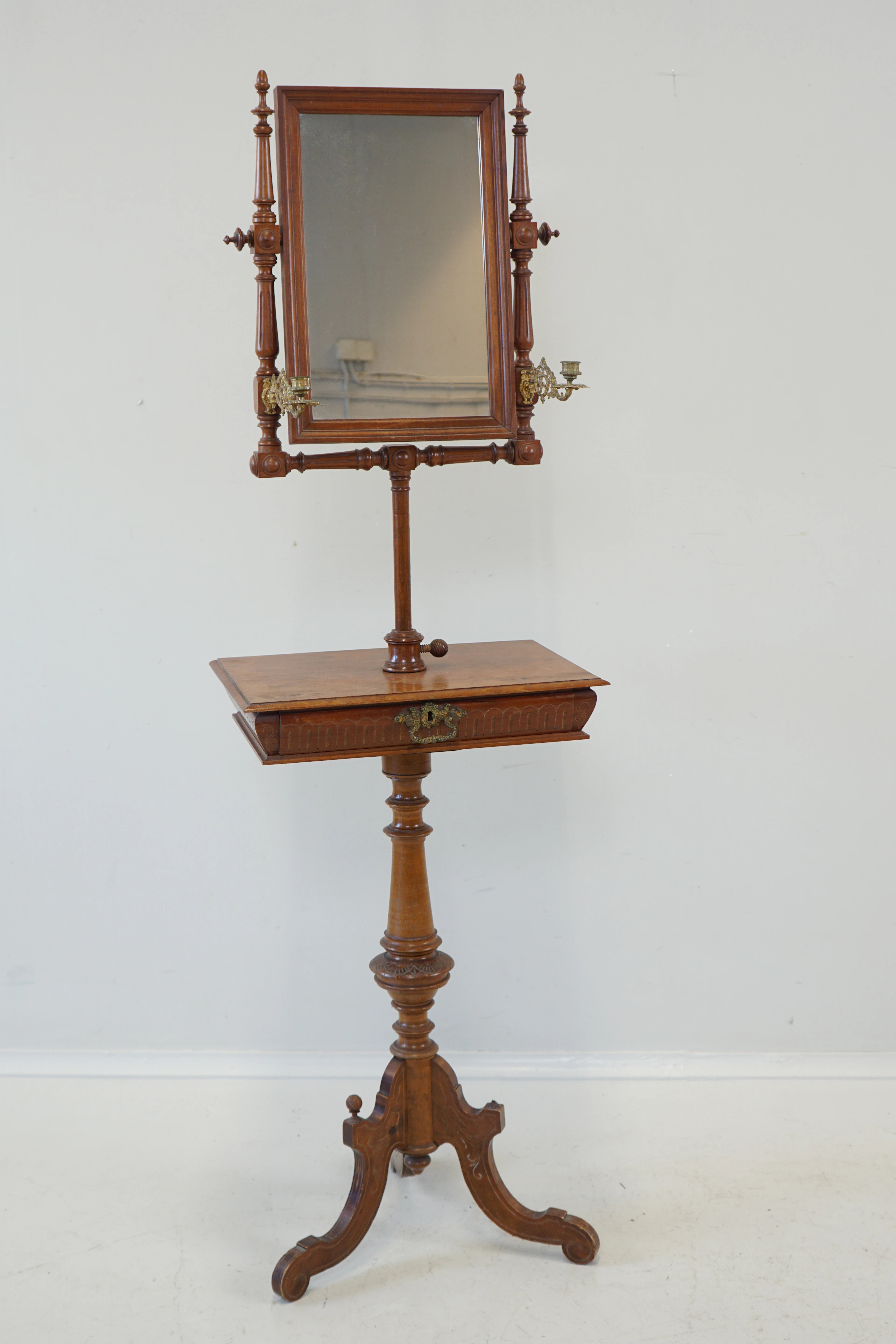 Miroir de rasage, bouleau Néo-Renaissance, fin des années 1800.