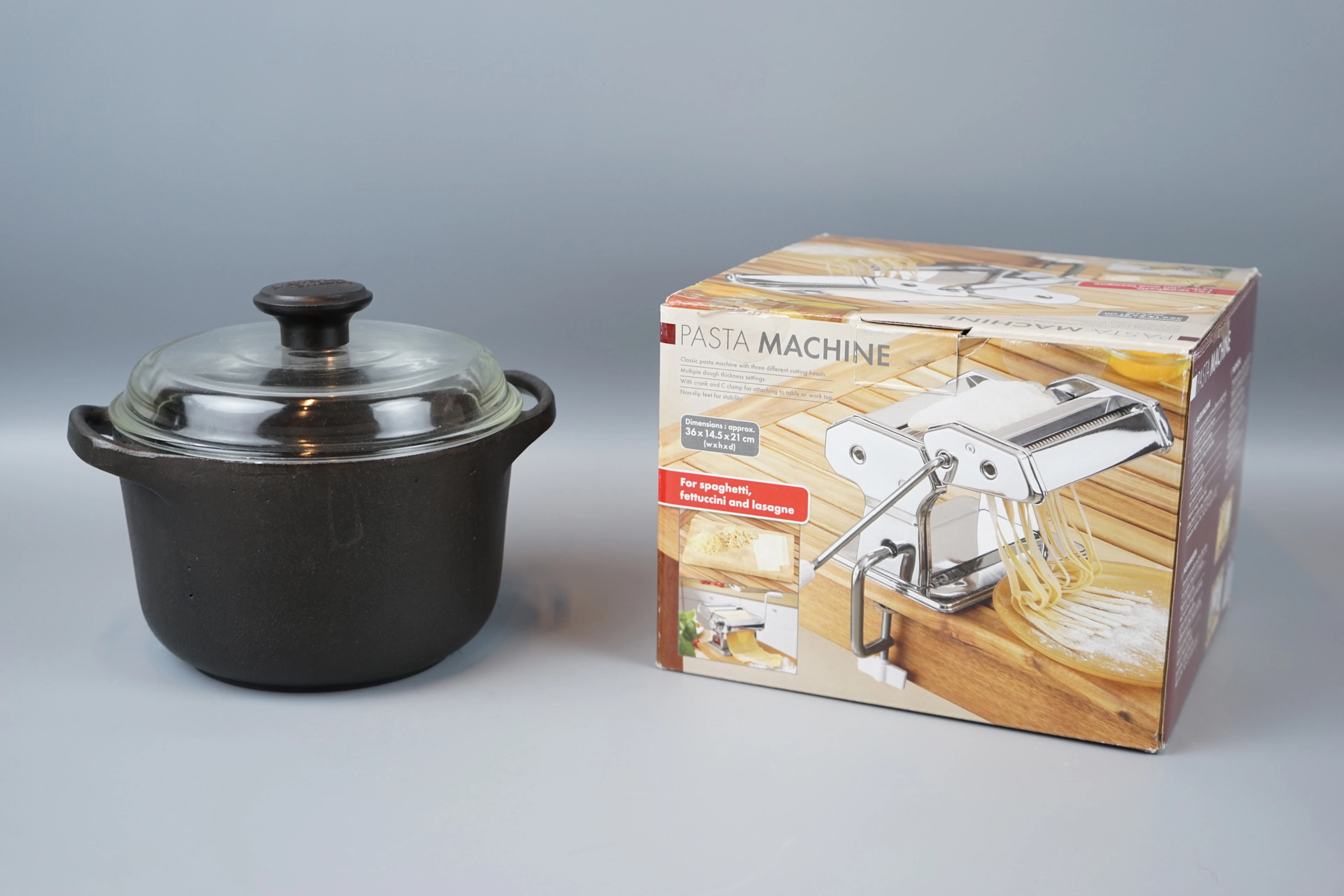 Cazuela, Skeppshult, máquina de hierro fundido/vidrio y pasta, metal.