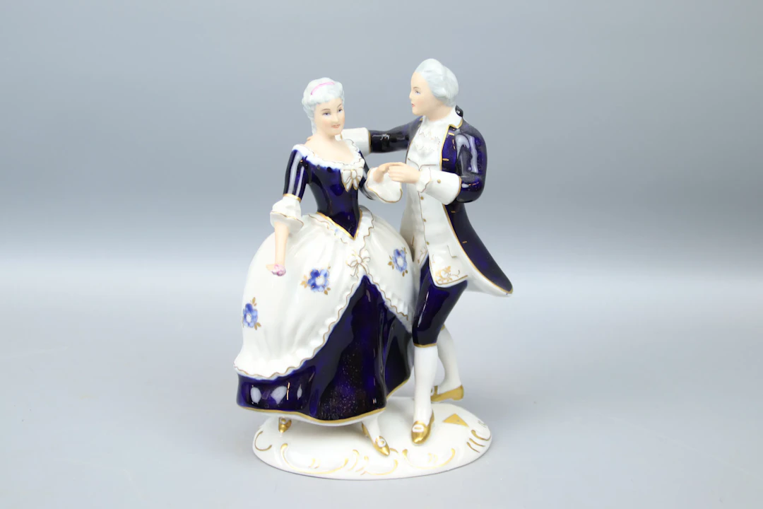 Statuina, porcellana, Royal Dux.