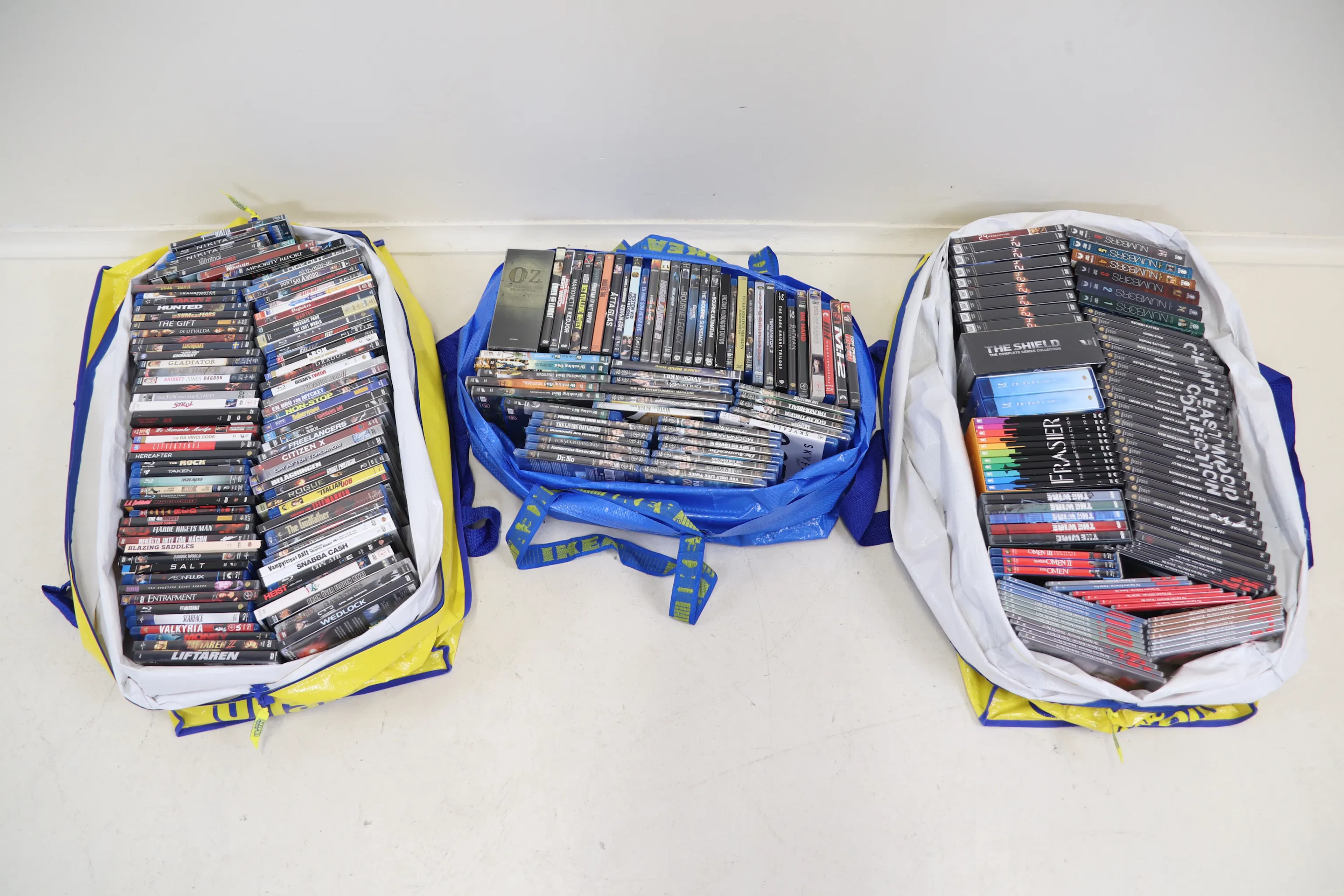 DVD- und Blu-Ray-Filme/-Serien, eine Charge.