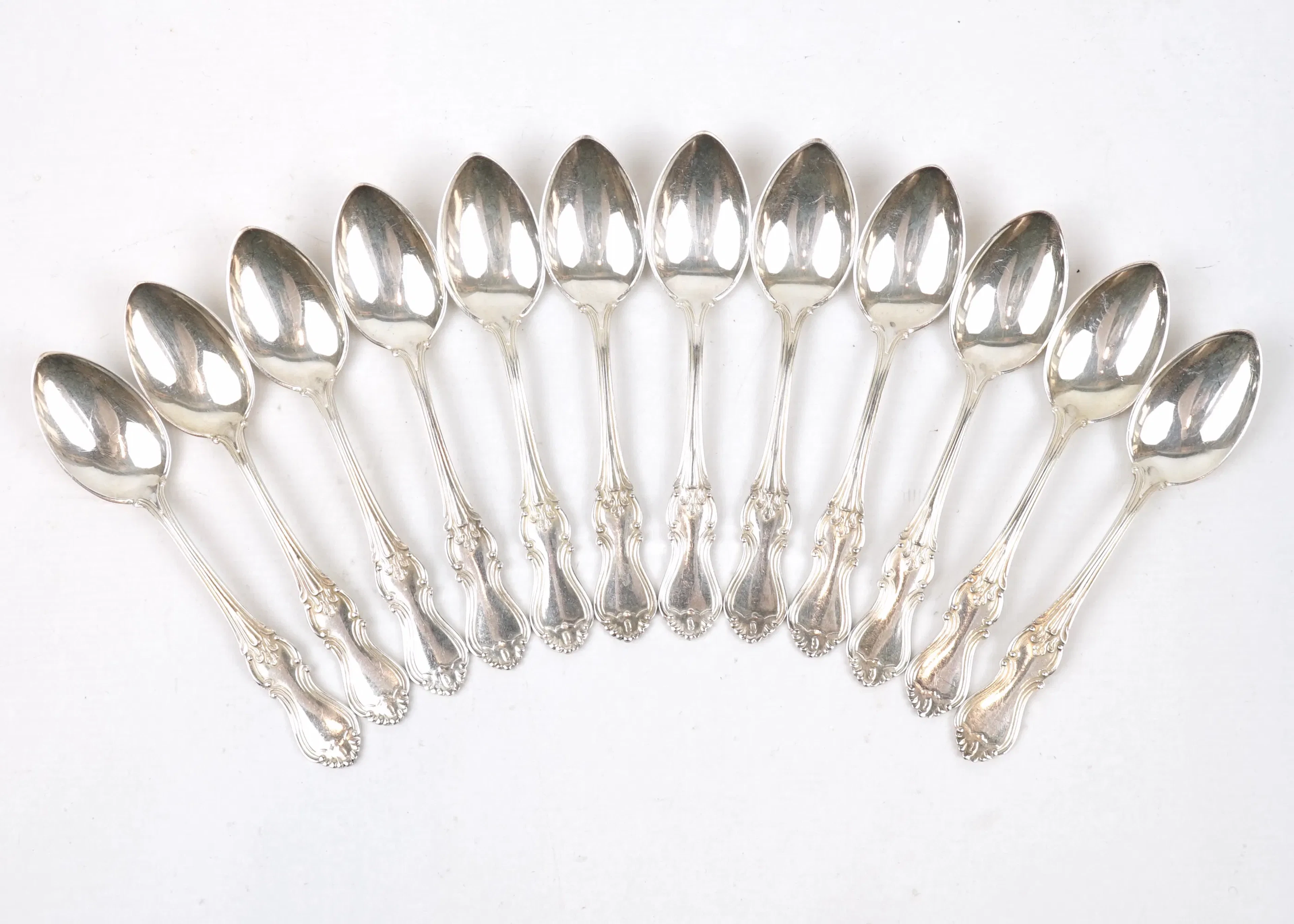 Cucharillas de café, 12 piezas, de plata. Olga.